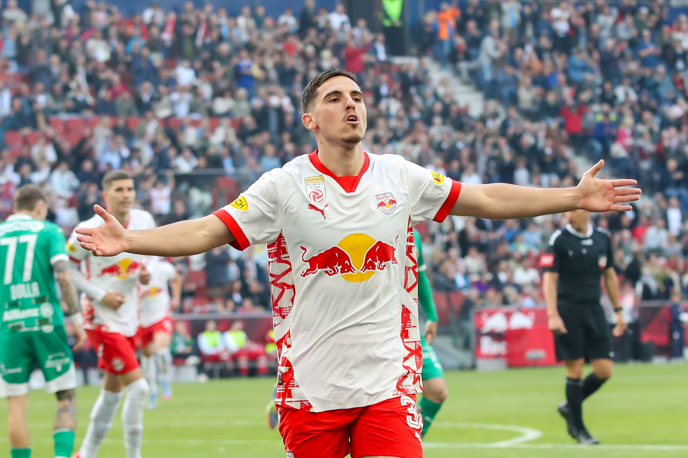 Oscar Gloukh will red Bull Salzburg verlassen.