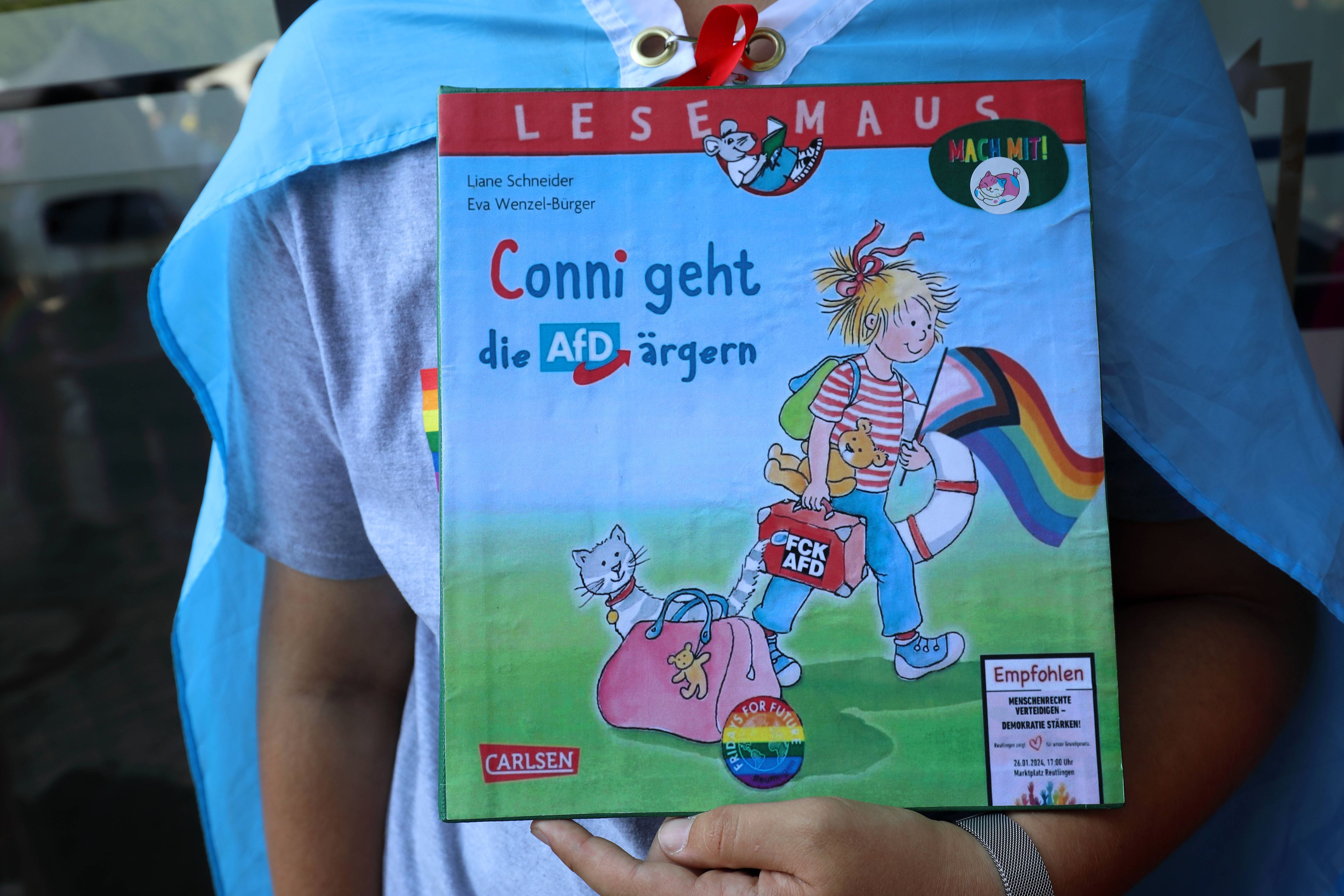 Satirische KI-Bilder machen sich über Conni lustig – nun stellt der Carlsen-Verlag klar, wann es für Memes rechtlich brenzlig wird.