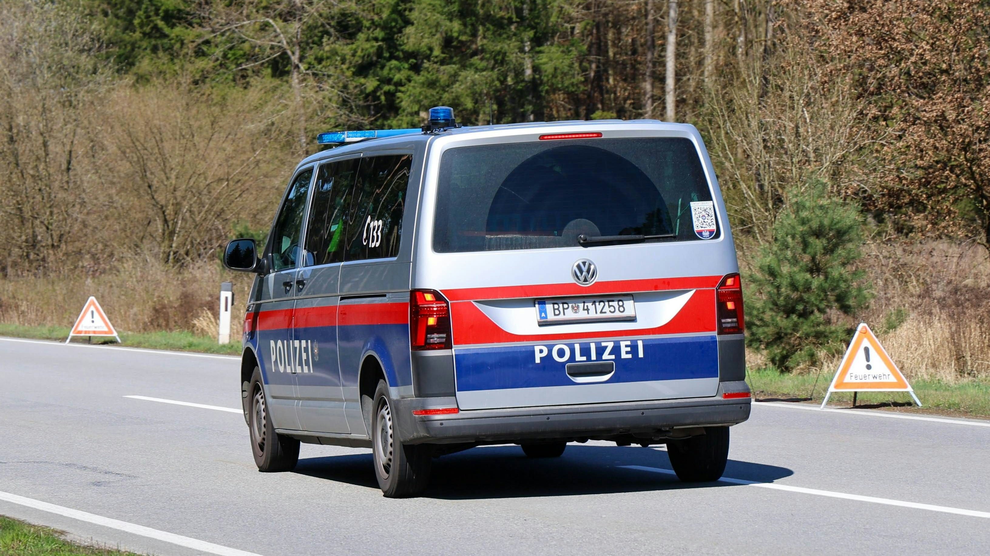 Heute.at - Auto fuhr vorbei – dann stürzte Fahrradlenkerin (62)