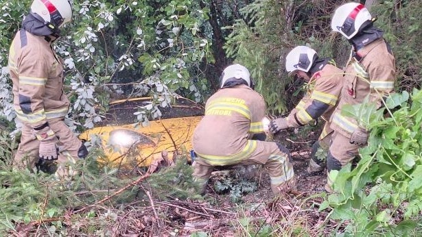 Heute.at - Porsche Carrera GT in Salzburg bei Unfall demoliert