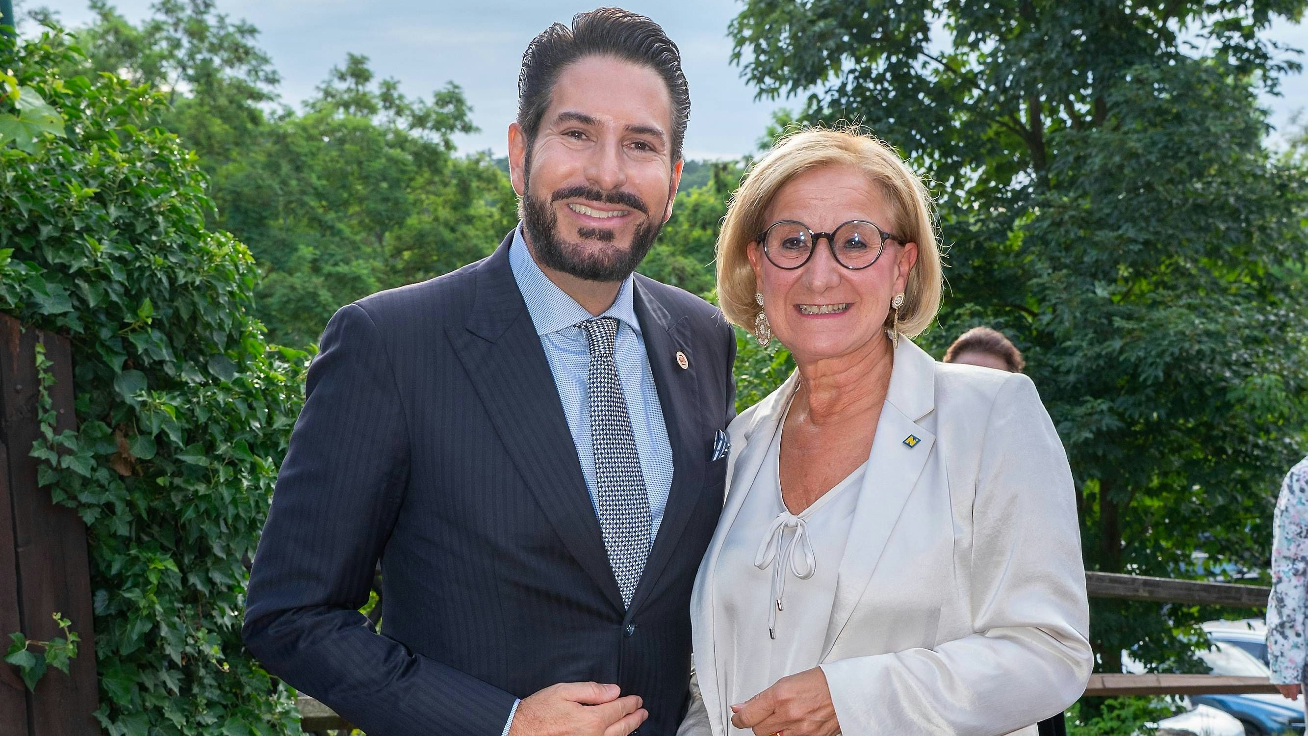 Heute.at - Landeshauptfrau eröffnet feierlich Opernsaison in Gars