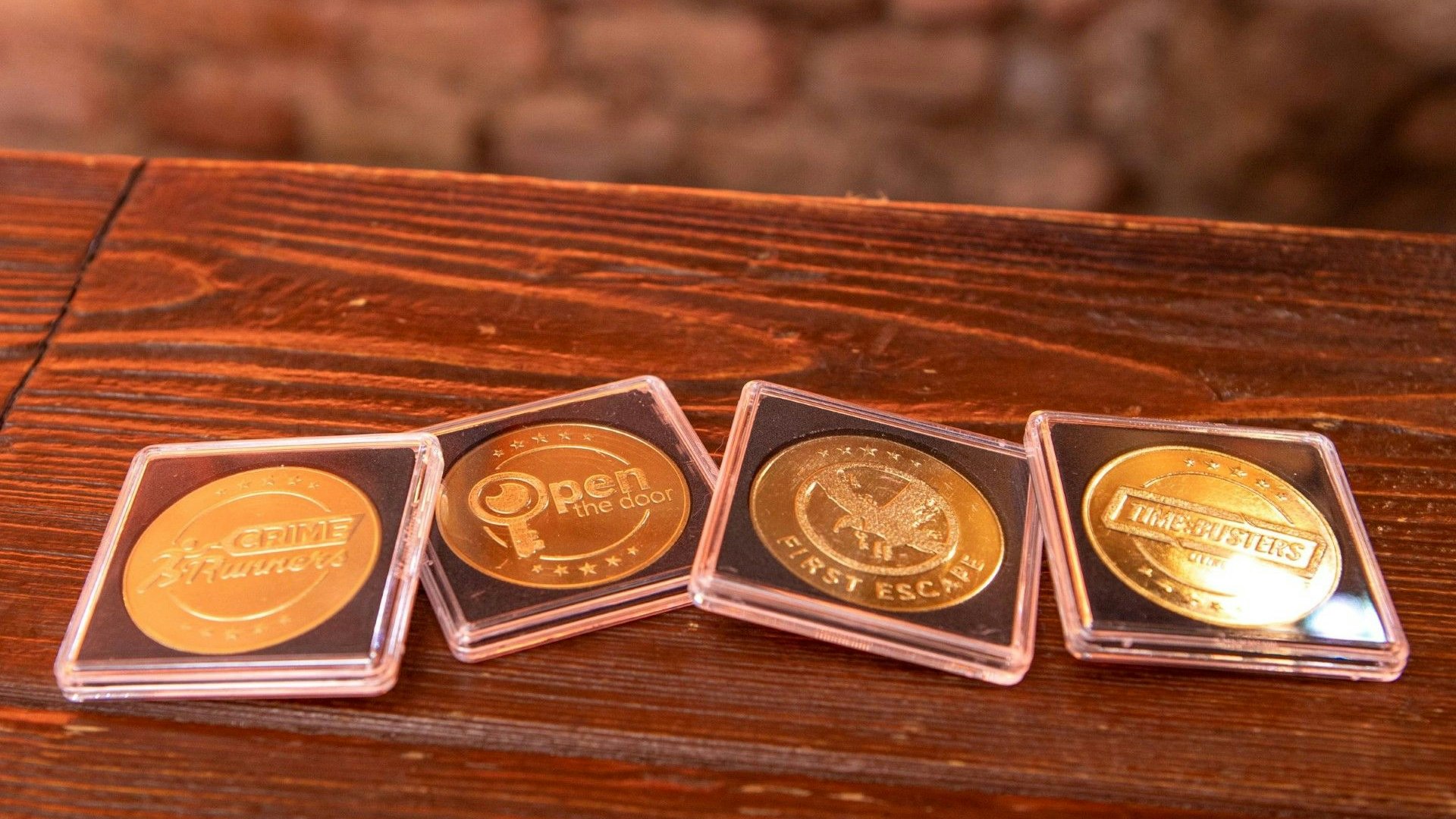 Das Jubiläum ist auch der Startschuss für den Escape Challenge Vienna Sammelpass mit Abenteuerguide, bei dem sich Sammler spielerisch wertige Münzen ergattern können.