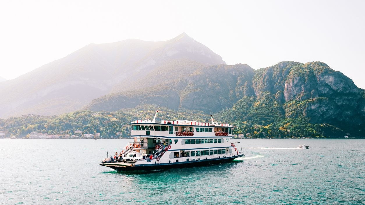 Am Comer See kollidierten zwei Boote. (Symbolbild)