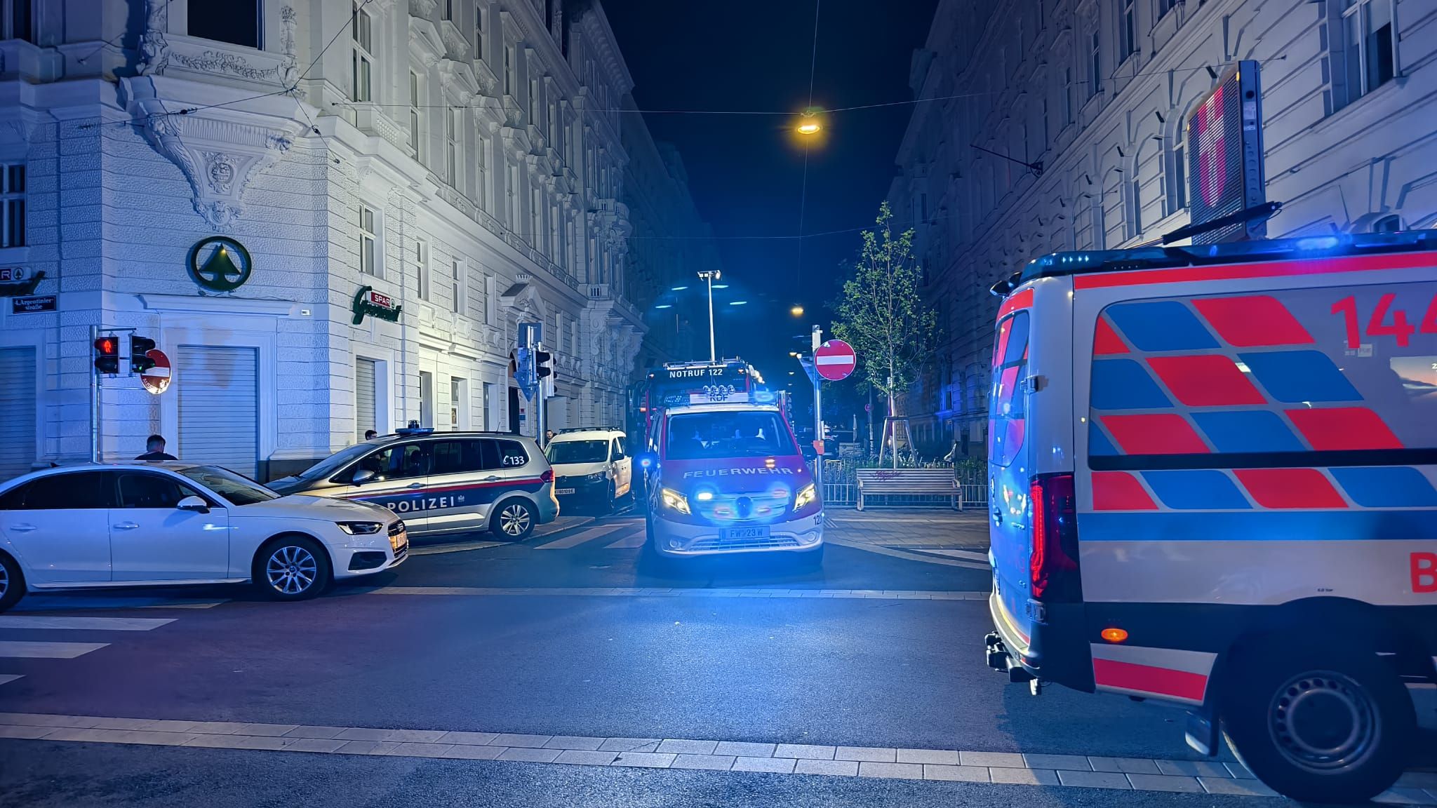 Großeinsatz für Feuerwehr, Rettung und Polizei