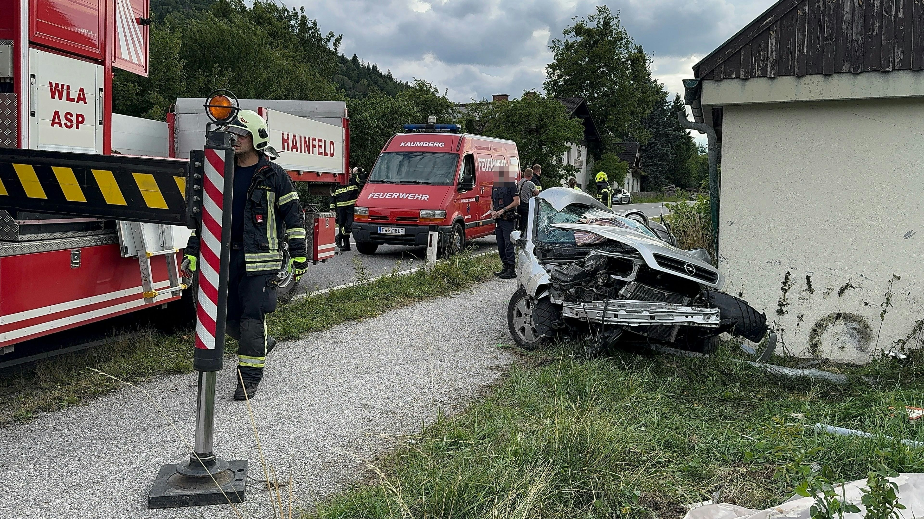 Heute.at - Crash nach Überholmanöver – Lenker (63) sofort tot