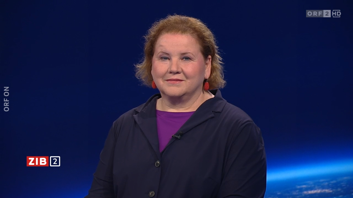 Arbeits- und Sozialministerin Korinna Schumann (SPÖ) am Montagabend in der 