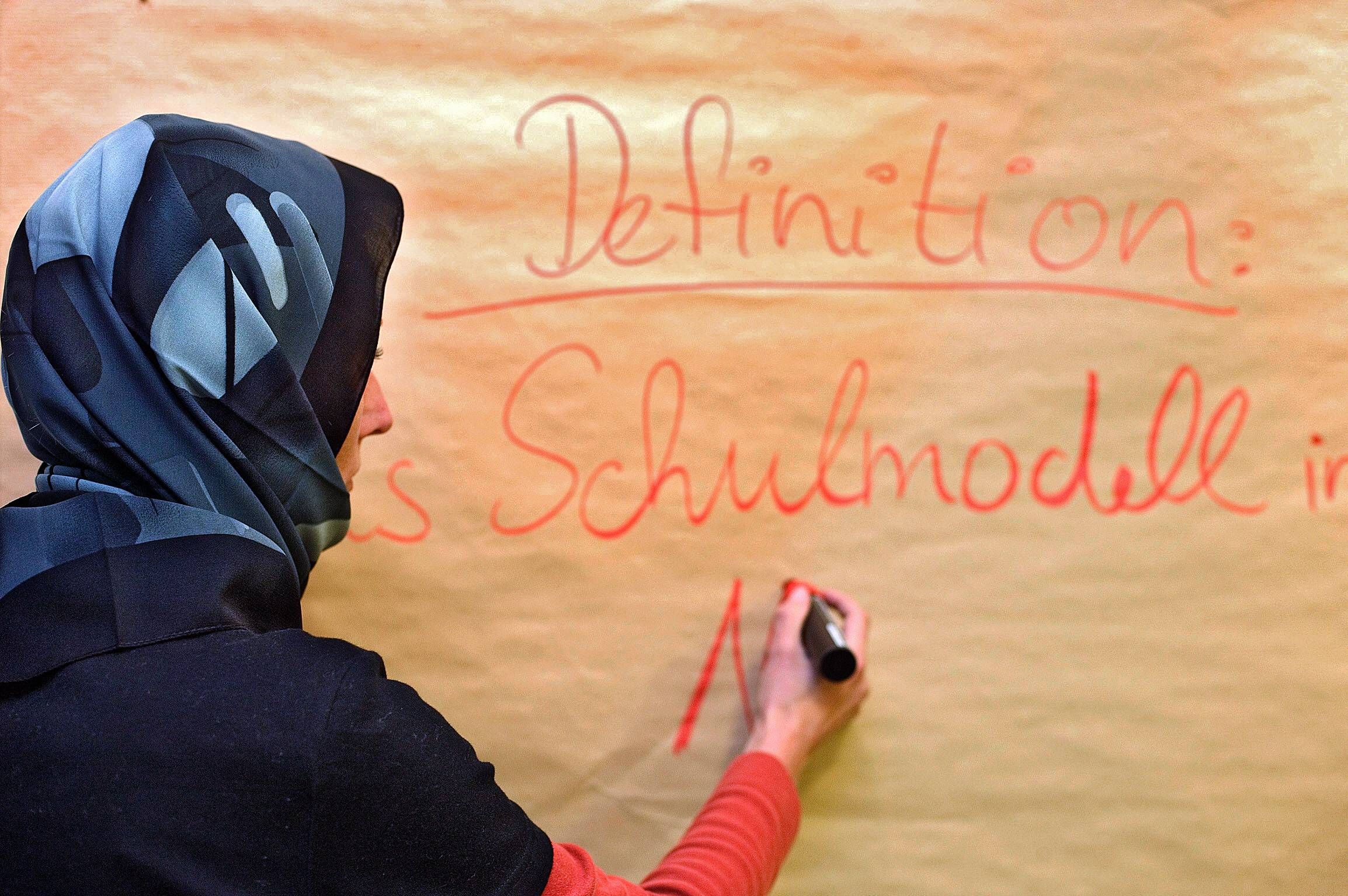 Die Lehrerin wurde wegen ihres Kopftuchs von den Eltern abgelehnt.