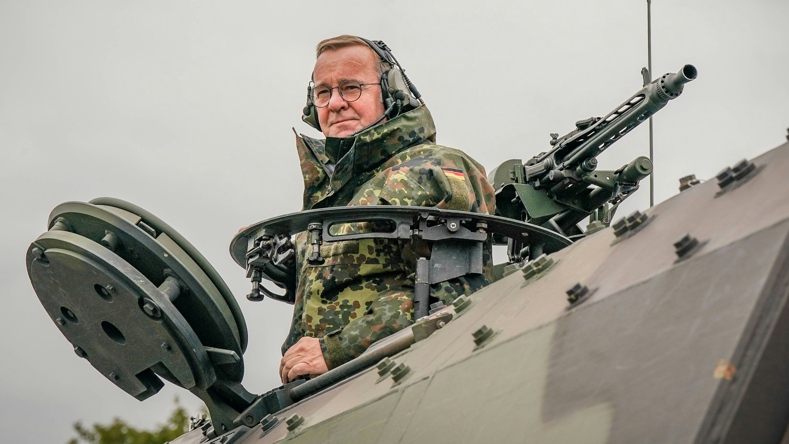 Boris Pistorius in einem Schützenpanzer Puma, Archivbild