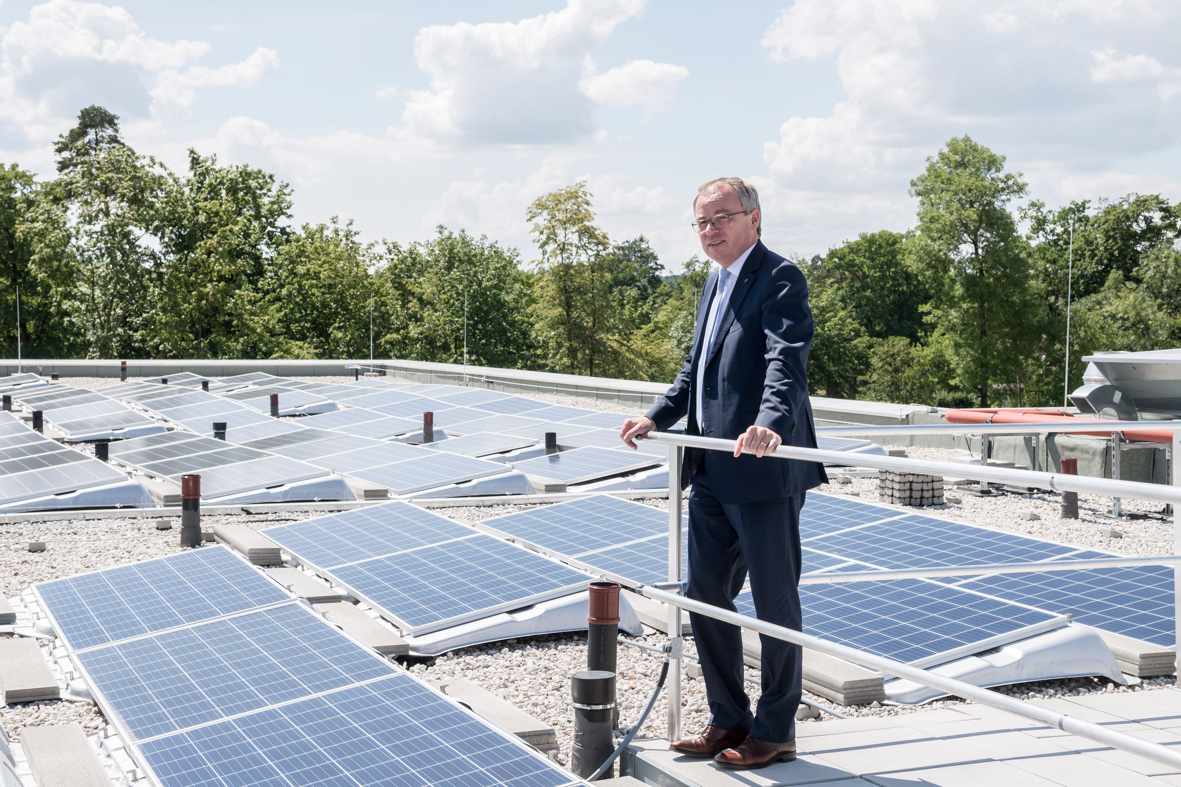 Pernkopf begutachtet die Energieträger der Zukunft.