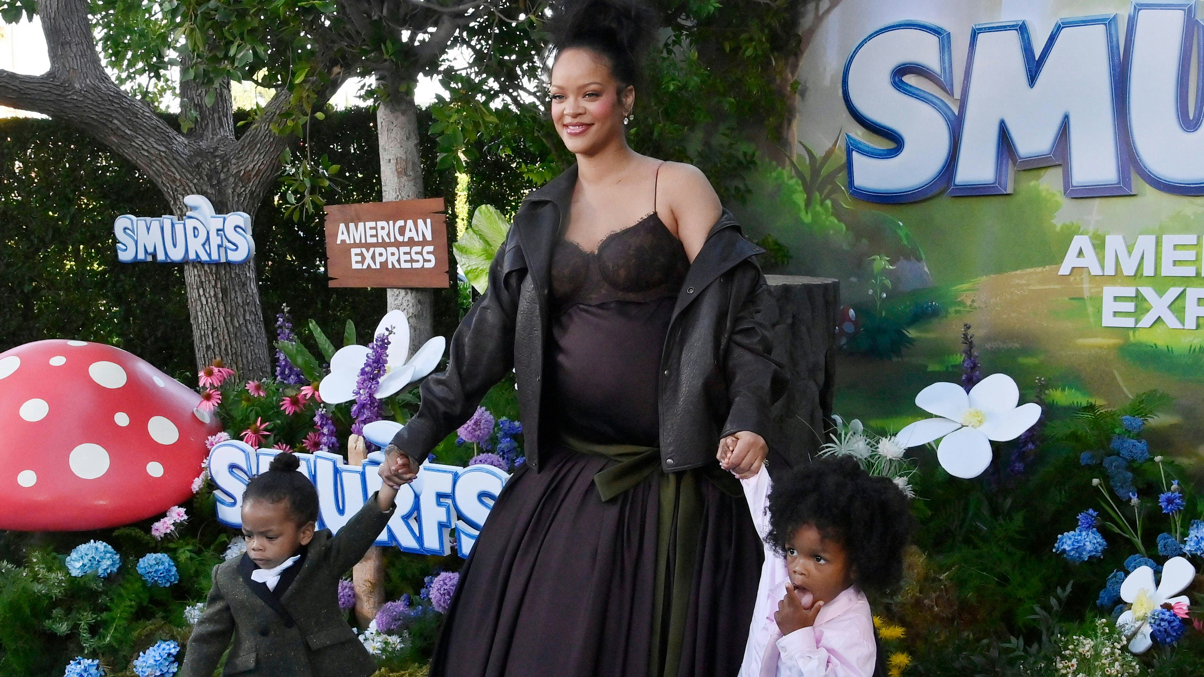 Heute.at - Rihanna strahlt – Fans rätseln über Babygeschlecht