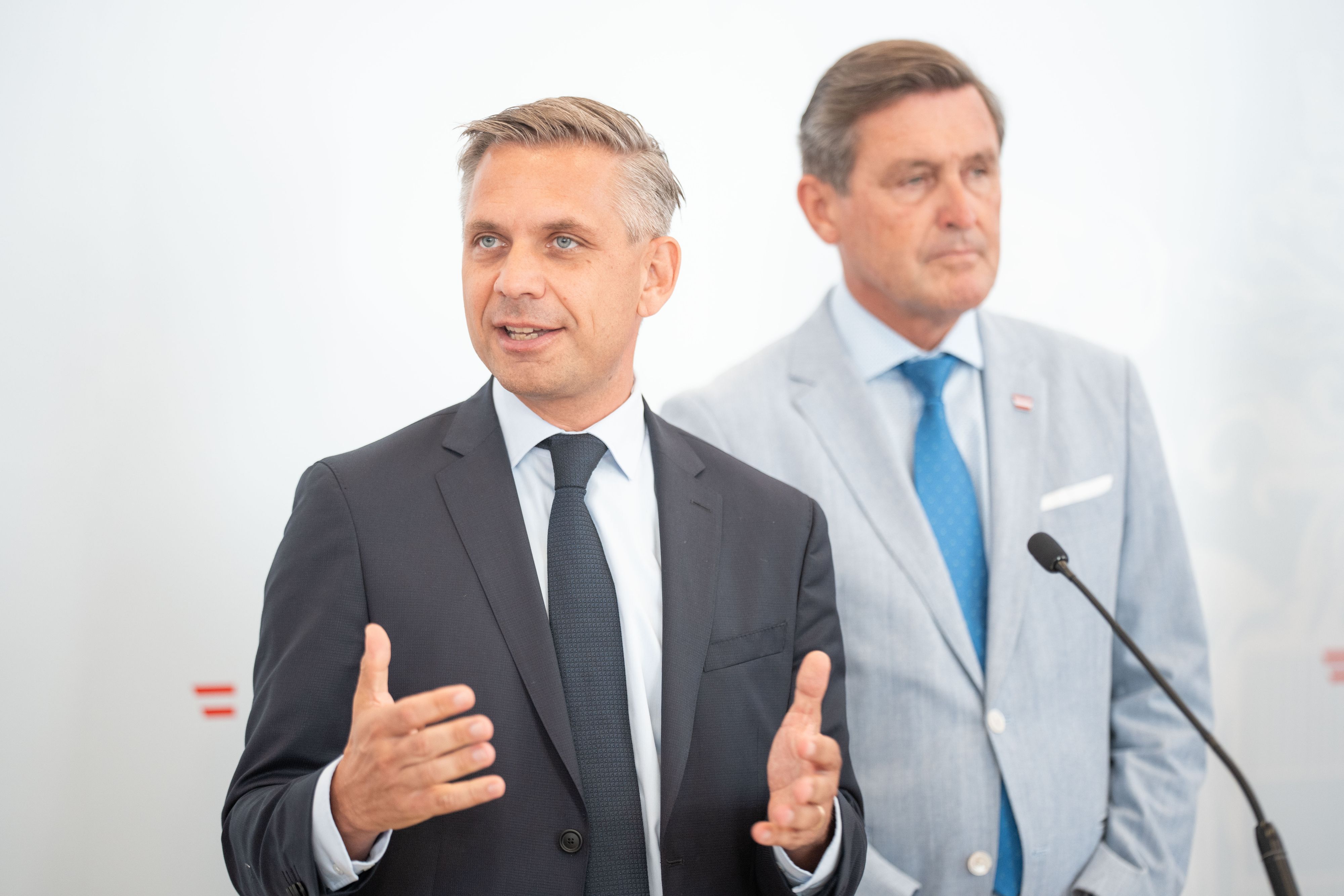 Wolfgang Hattmannsdorfer betont die Wichtigkeit von Investitionen in Innovationsprojekte.