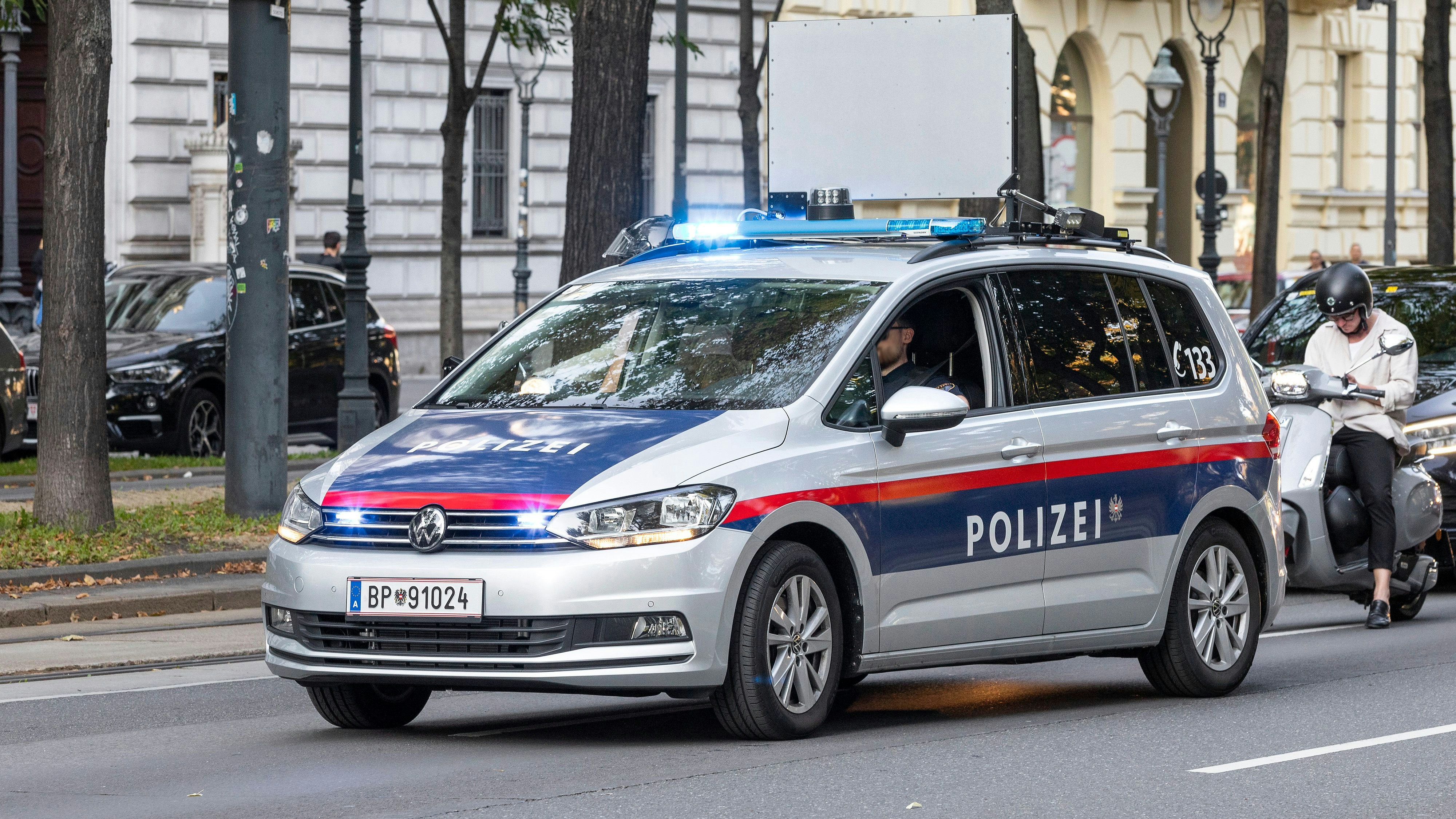 Heute.at - Faustschläge gegen Polizisten – Einbrecher festgenommen