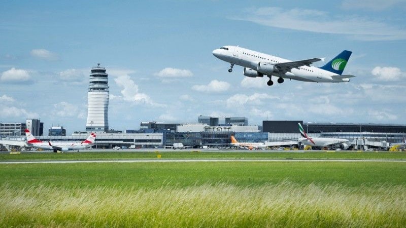 Cohesity stärkt Cybersicherheit am Flughafen Wien.