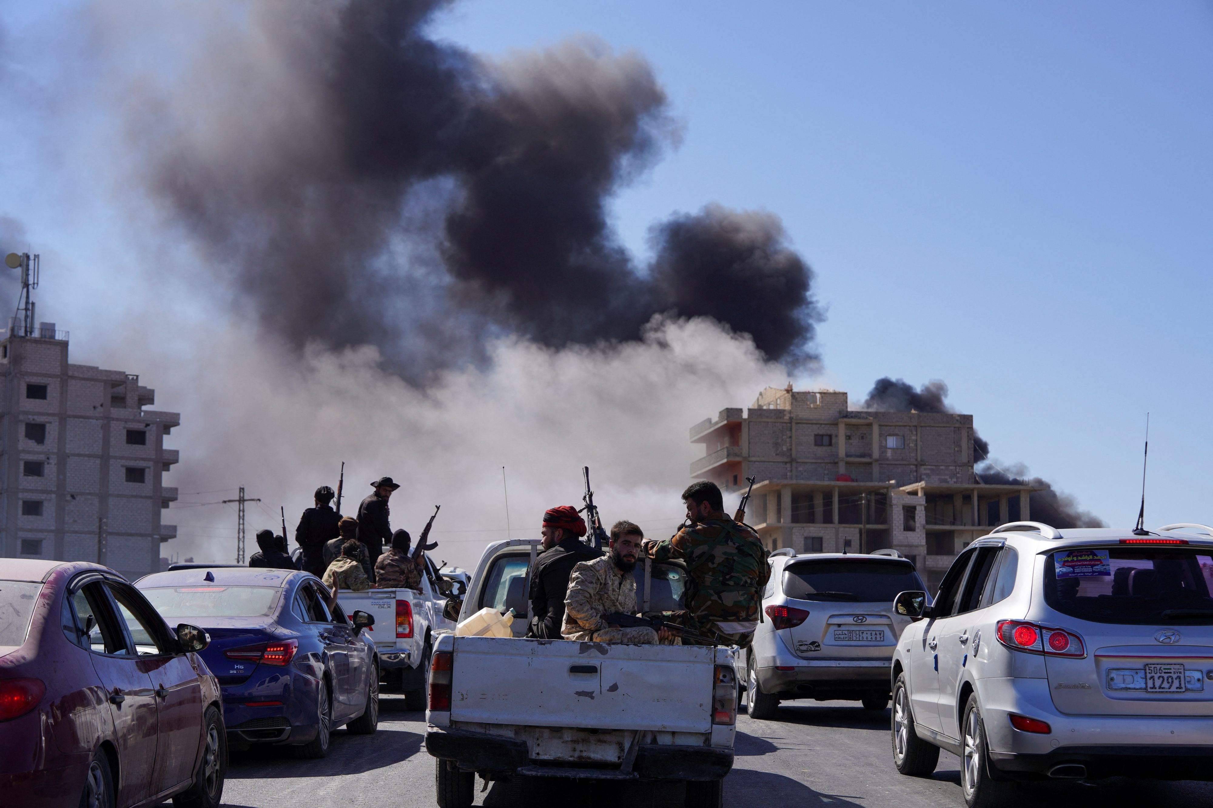Die israelische Armee hat den Eingang des syrischen Hauptquartiers der Armee angegriffen.