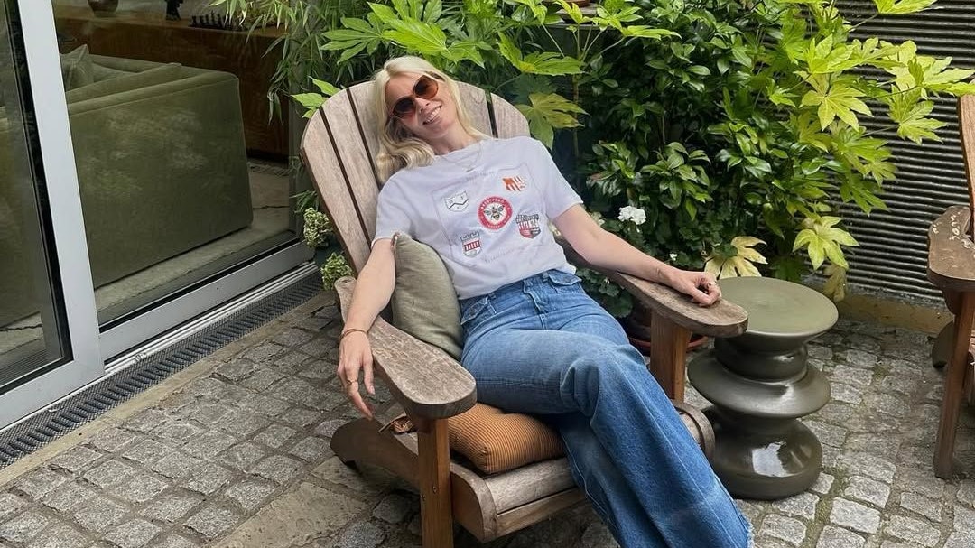 Heute.at - Claudia Schiffer kauft sich in Fußballclub ein