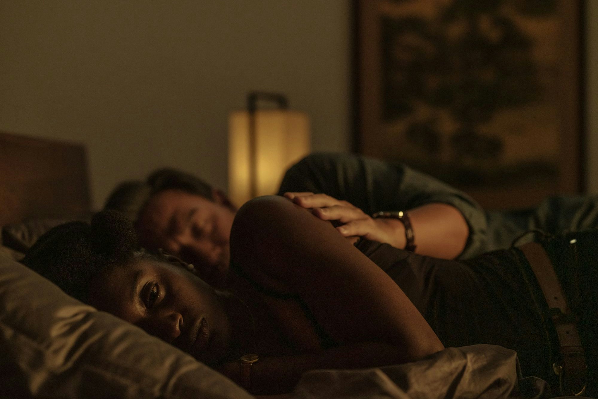 Langsam wird aus der Arbeitsbeziehung zwischen Aya und ihrem Chef Cai (Chang Han) eine Romanze
