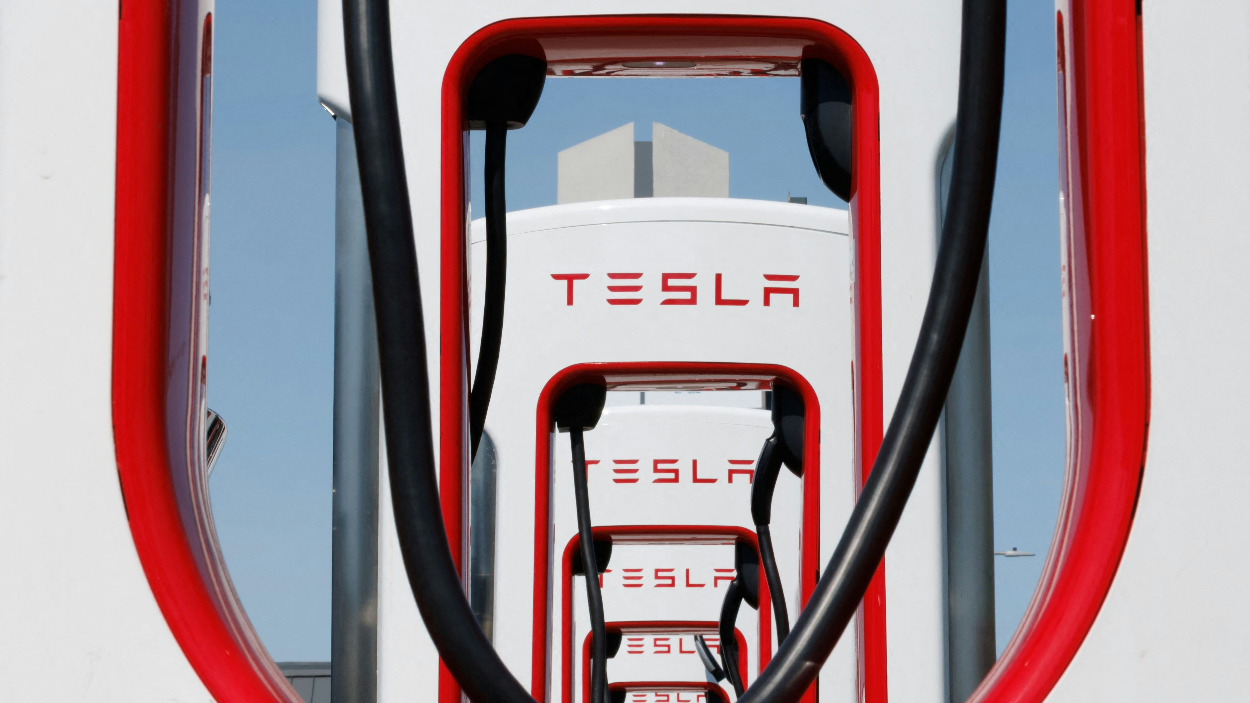 Heute.at - Knall bei Tesla: Weiterer Top-Manager schmeißt hin
