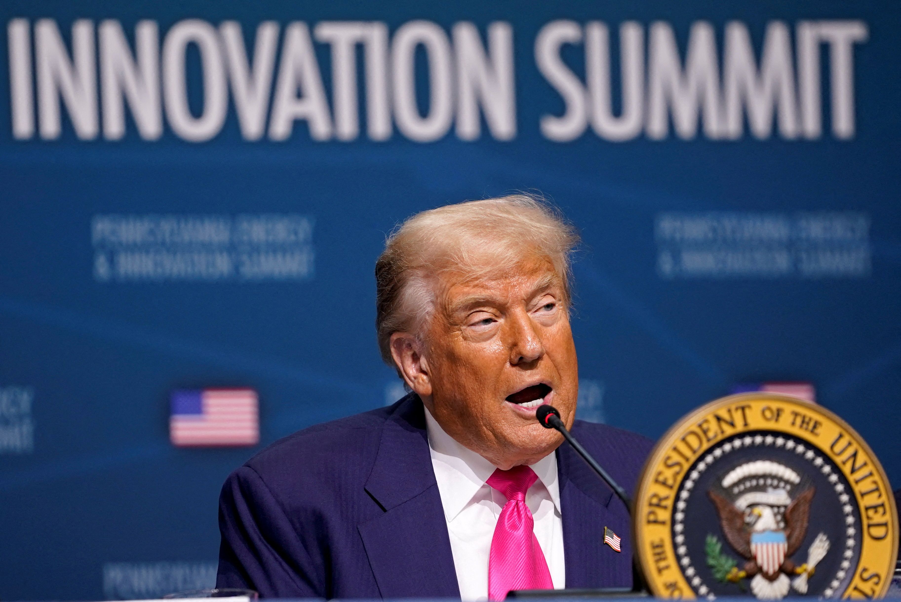 Trump kündigte einen Ausbau des Stromnetzes für künstliche Intelligenz an.