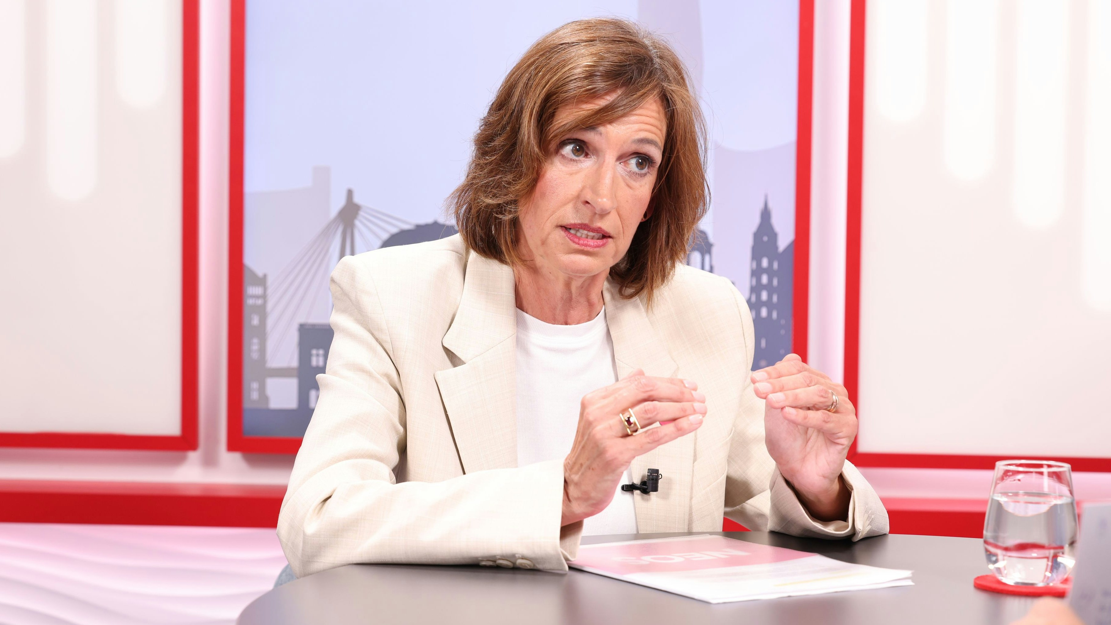 Heute.at - NEOS-Chefin: Landeshauptleute müssen jetzt liefern