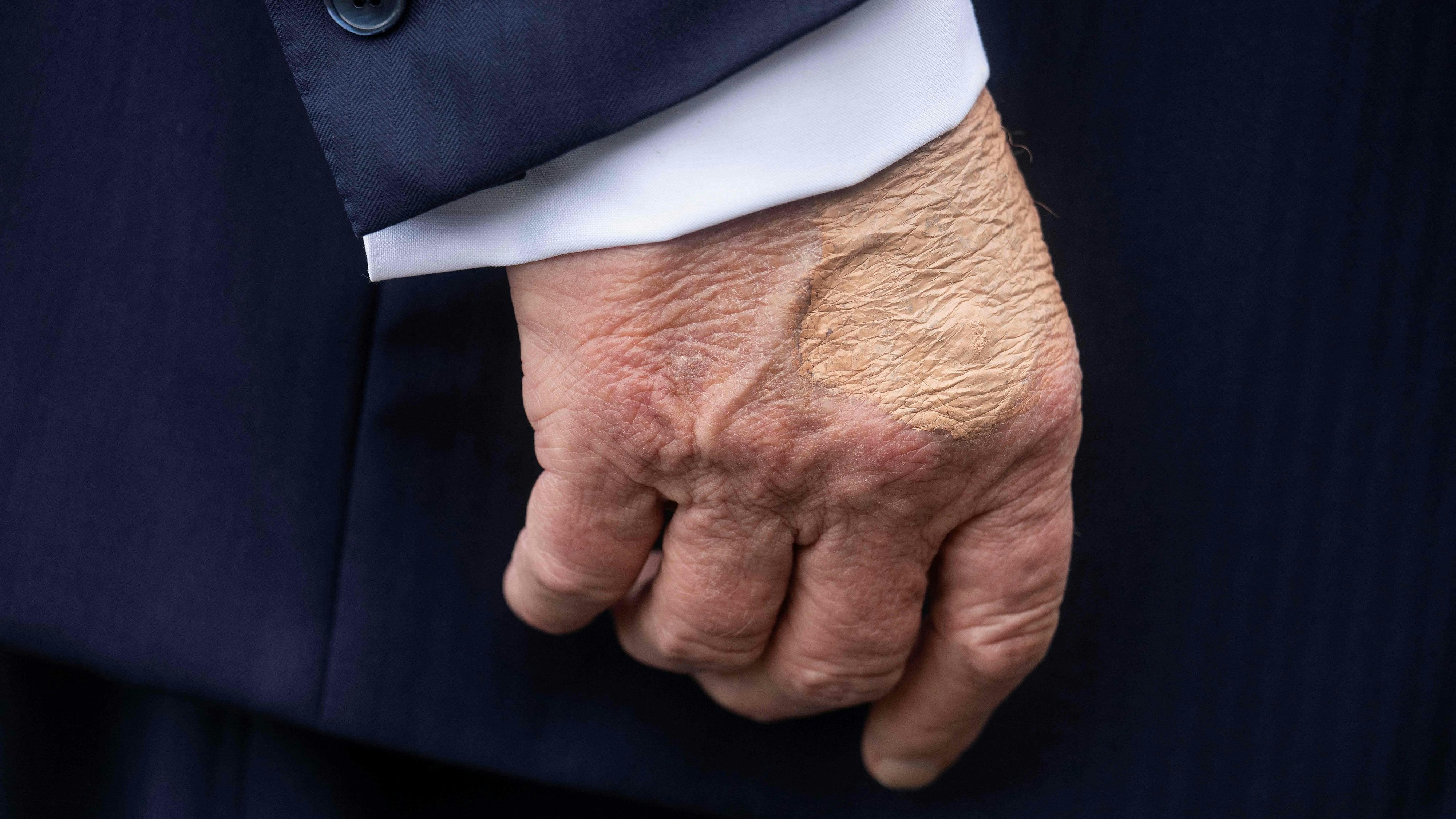 Beobachter zweifeln an der offiziellen Darstellung des Weißen Hauses. 