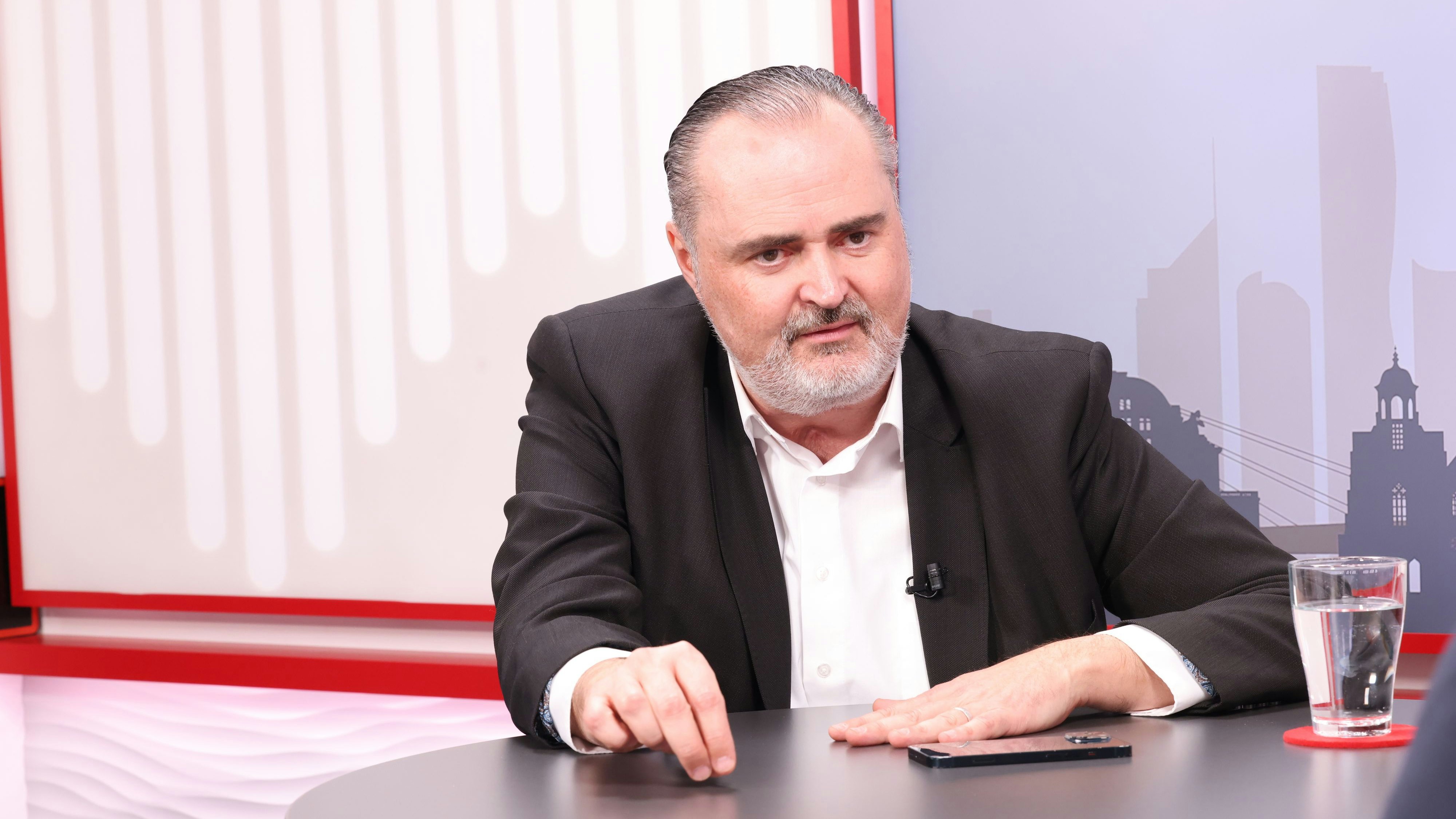 Heute.at - Vertrauensbruch: Doskozil rechnet mit ÖVP und Neos ab