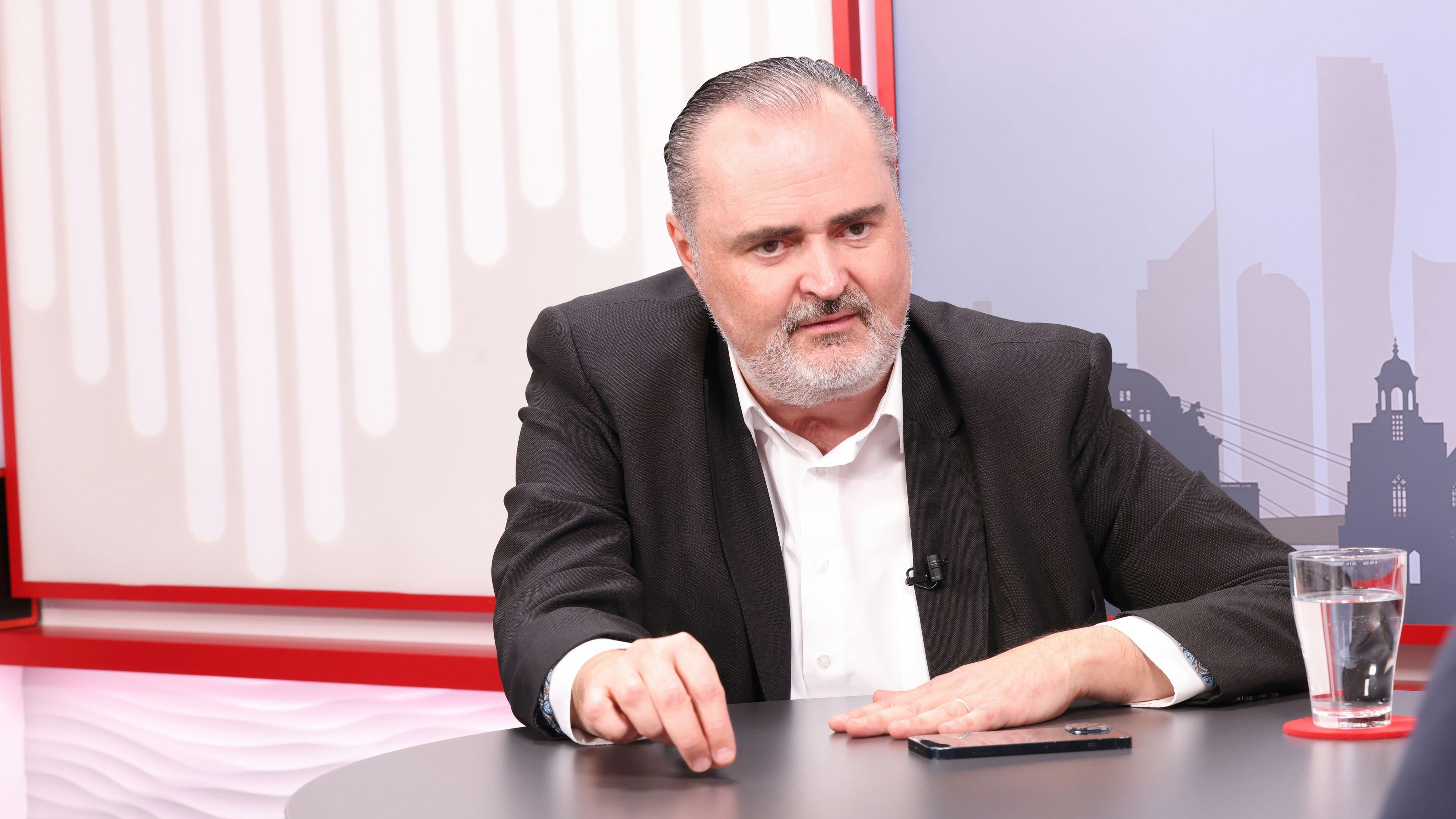 Heute.at - Verwundert – Doskozil spricht jetzt Machtwort