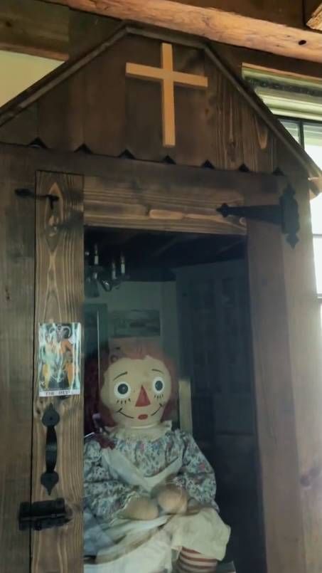 Paranormalforscher Dan Rivera wurde kurz nach einer Bühnenshow mit der angeblich besessenen Puppe Annabelle tot in seinem Hotelzimmer in der US-Stadt Gettysburg aufgefunden.