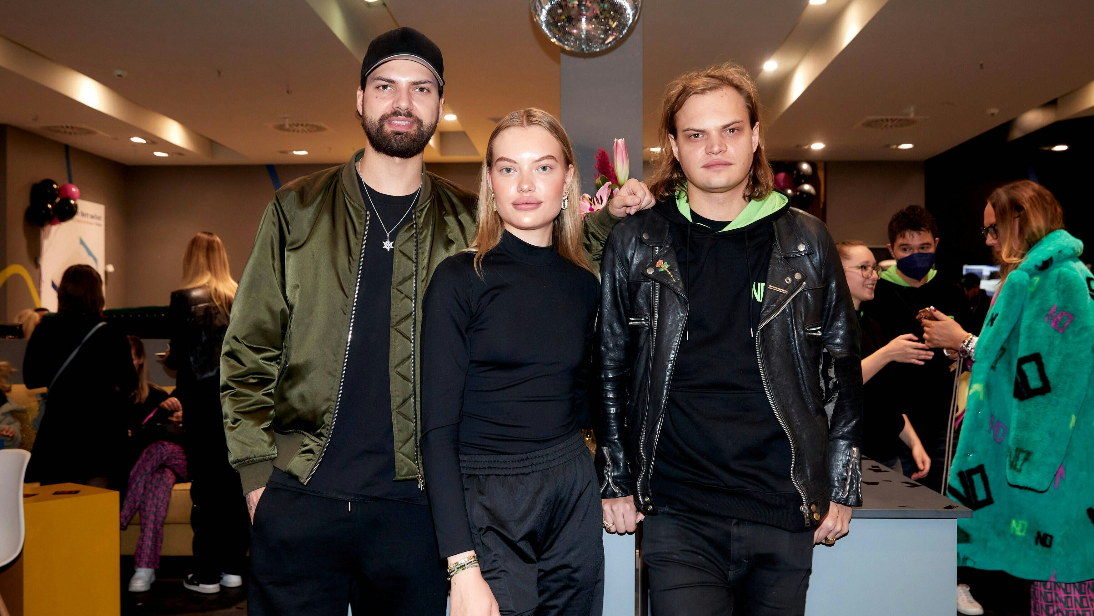 Bei den Geschwistern kommt es immer wieder zu Kontaktabbrüchen: Jimi Blue Ochsenknecht (l.) mit seiner Schwester Cheyenne Savannah Ochsenknecht und seinem Bruder Wilson Gonzalez Ochsenknecht (r.).