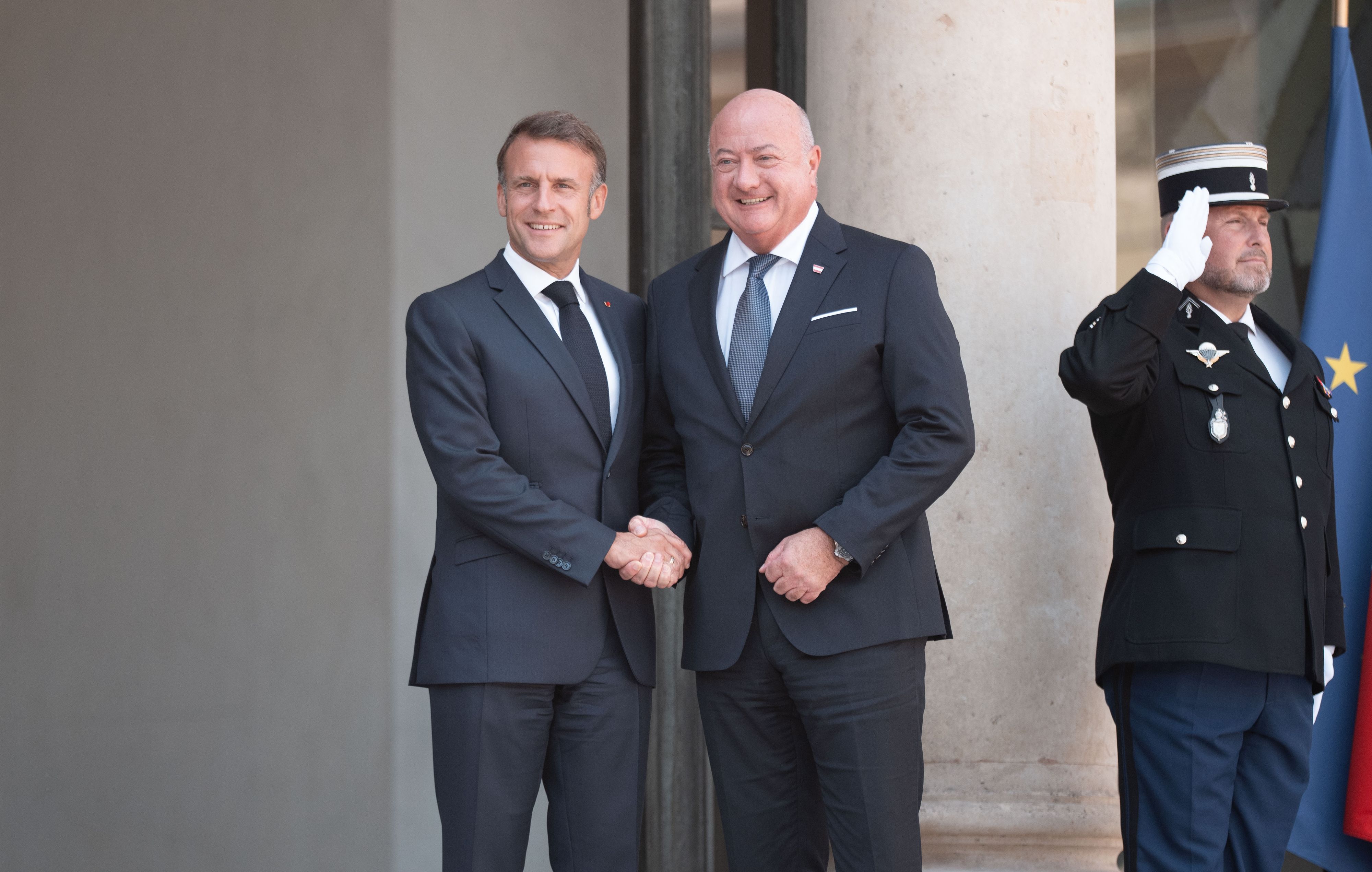 Frankreichs Präsident Emmanuel Macron empfing am Freitag Bundeskanzler Christian Stocker.