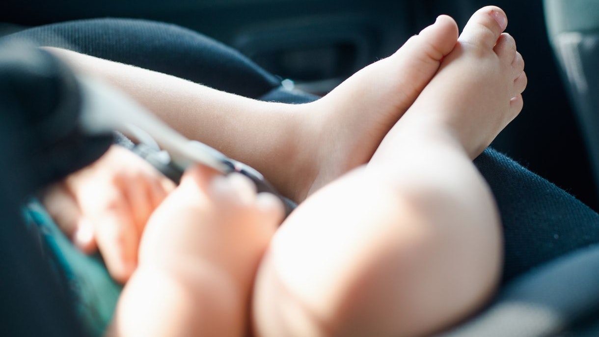 Heute.at - Papa vergisst auf Baby im Auto – Kind stirbt qualvoll