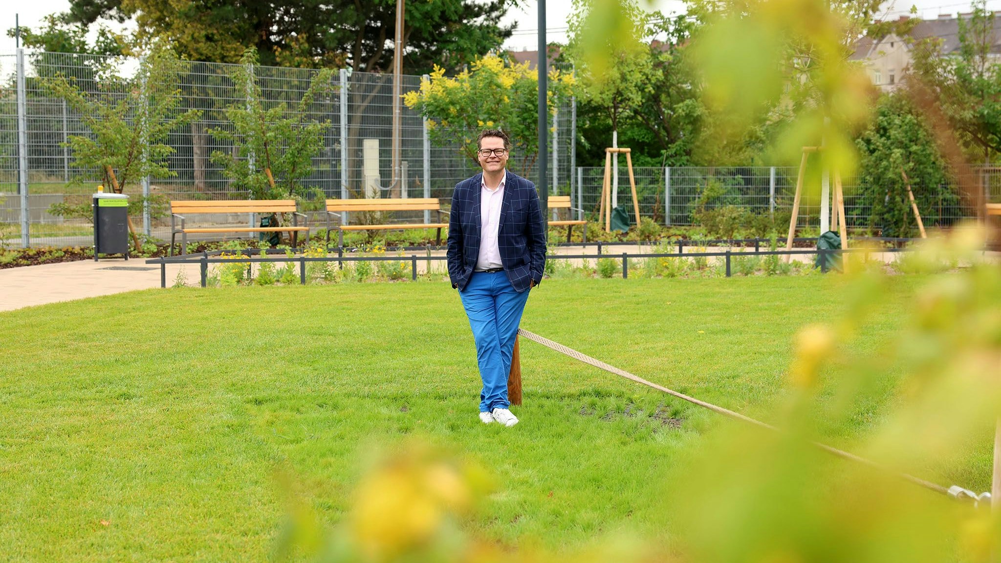 Eröffnung der Parkanlage - Auf der Schmelz - durch StR Jürgen Czernohorszky und BV Dietmar Baurecht.