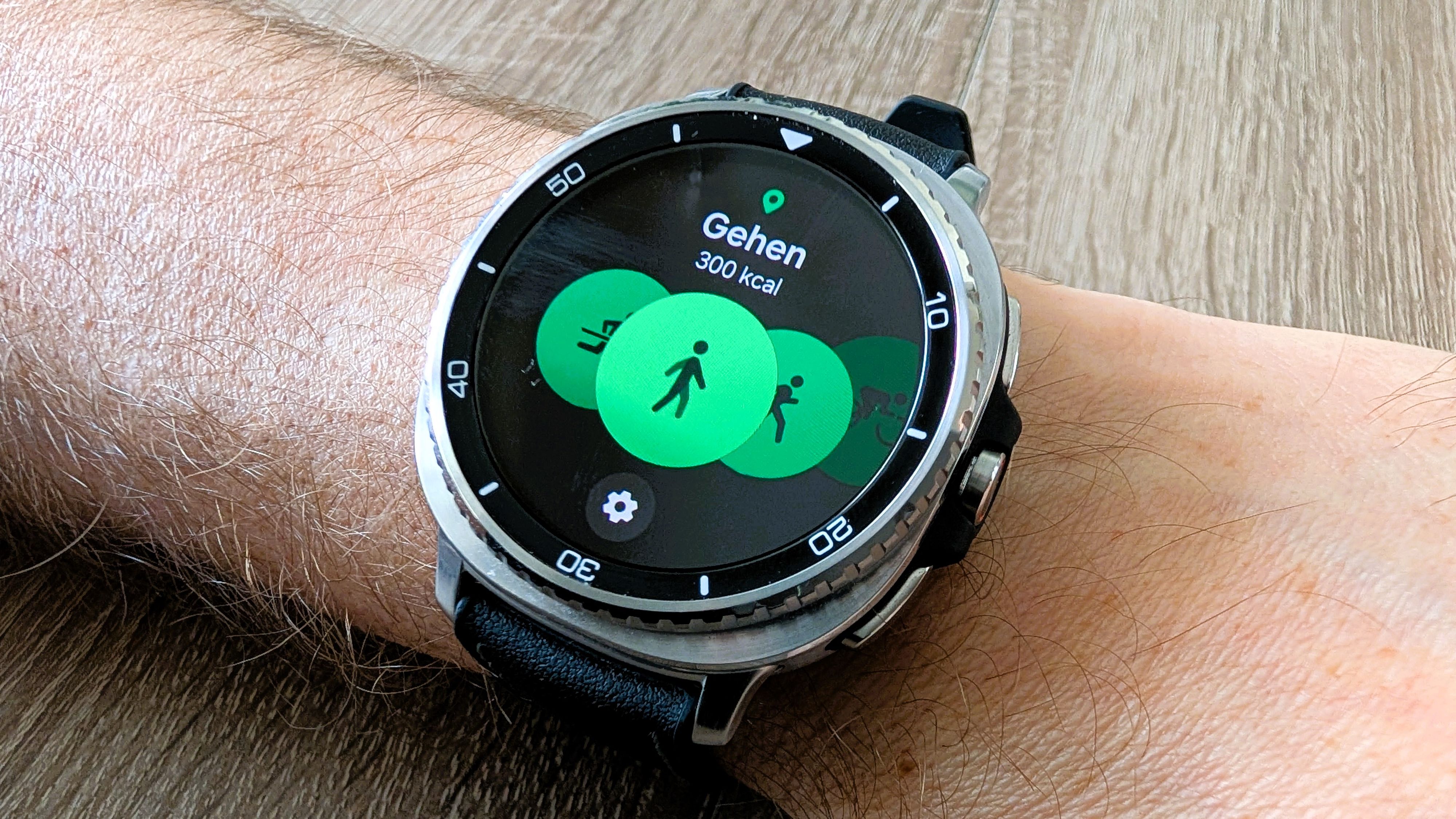 Wieder sind Dutzende Sportarten mit an Bord. Neu ist aber ein Running Coach für das Lauftraining.