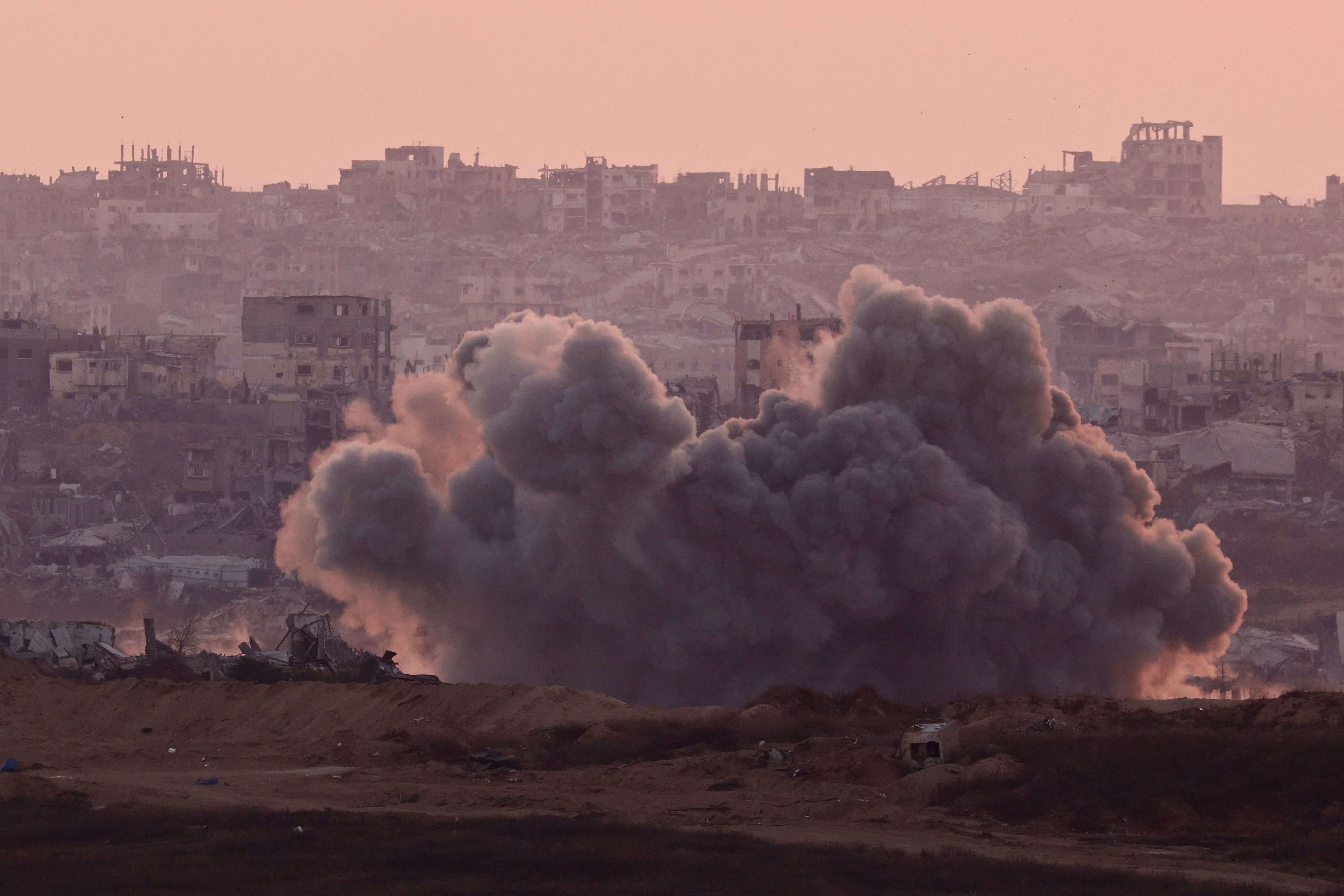 Seit dem Ende der Feuerpause mit der Hamas im März hat Israel Tausende Gebäude im Gazastreifen zerstört, viele davon durch kontrollierte Sprengungen.