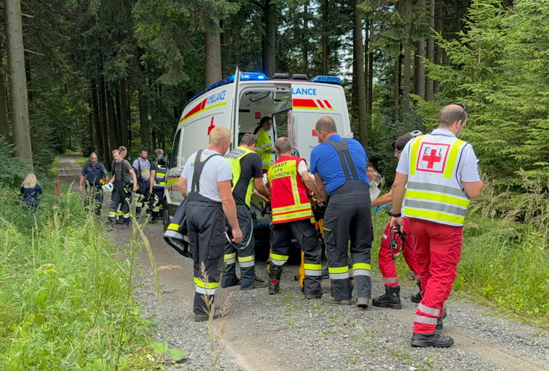 Unfall in Mnichreith  Schwerer Crash: Mountainbiker prallte gegen  Schranken | Heute.at