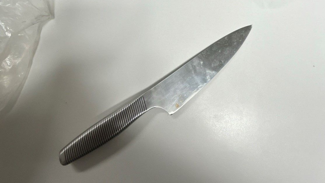 Heute.at - Kunde will Bier nicht zahlen und zückt ein Küchenmesser