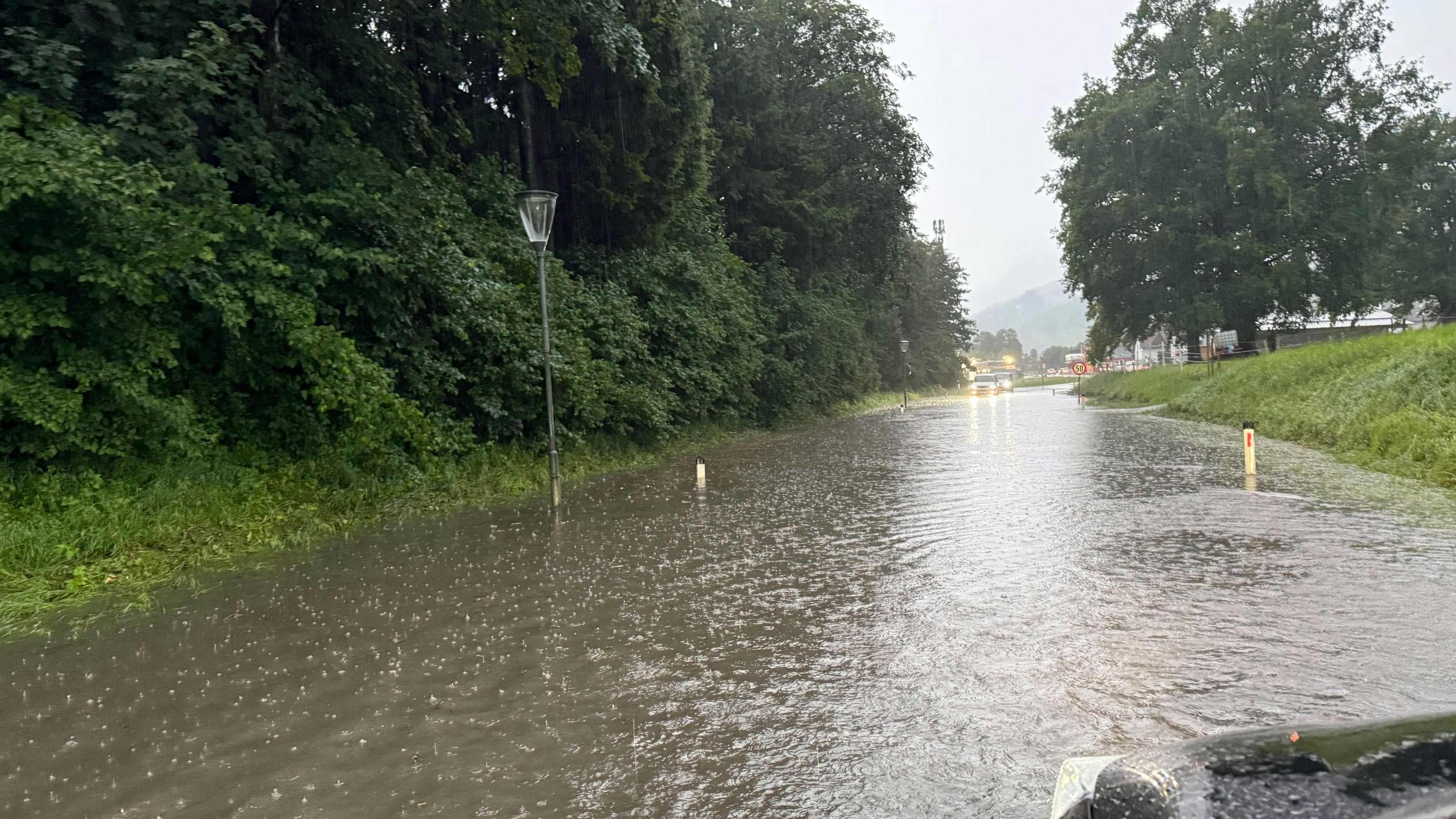 Unwetterlage und Starkregen im Bezirk Schwaz.