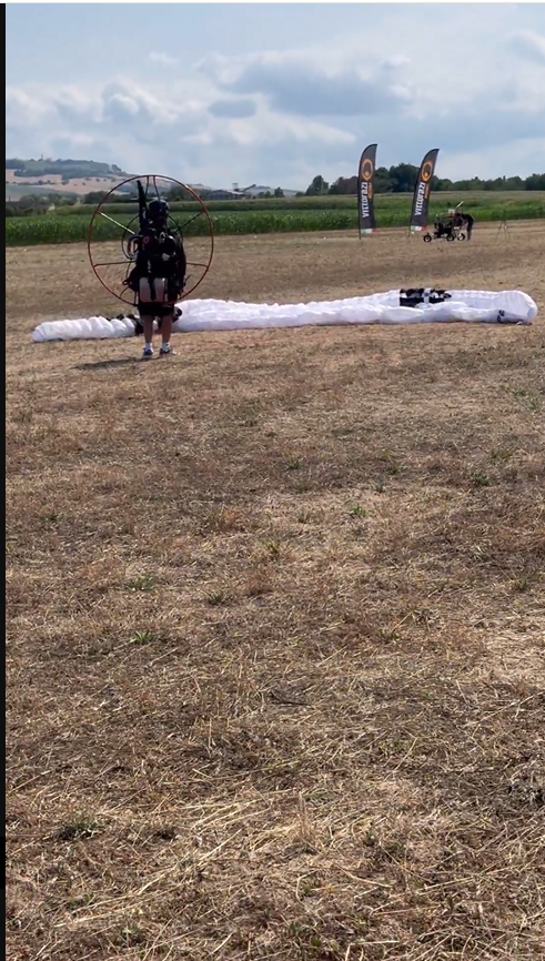 Video Zeigt Felix Baumgartners letzten Start.