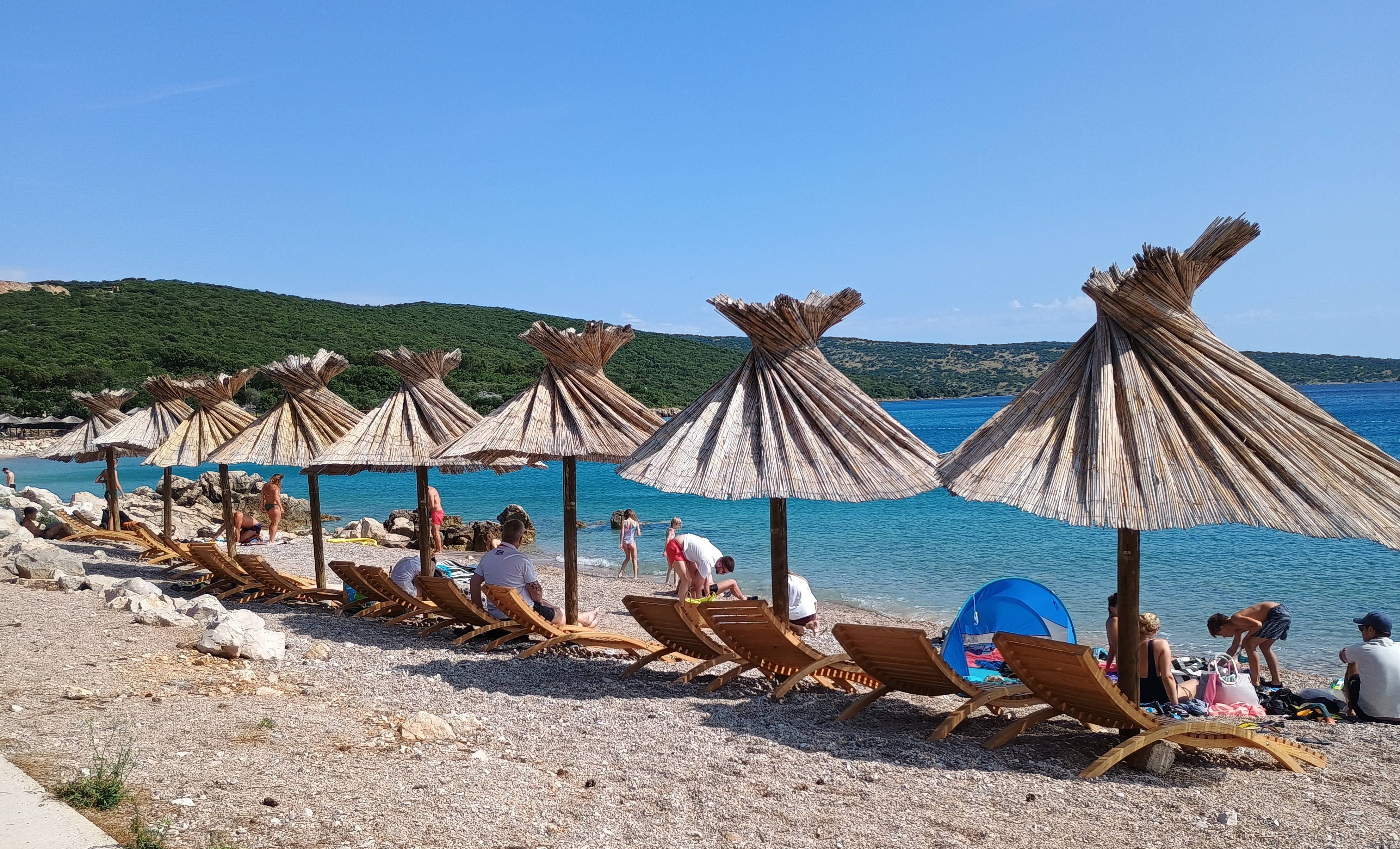 In Kroatien sollen Pädokriminelle Kinder an Stränden und Hotelpools heimlich mit versteckten Kameras filmen. (Symbolbild)