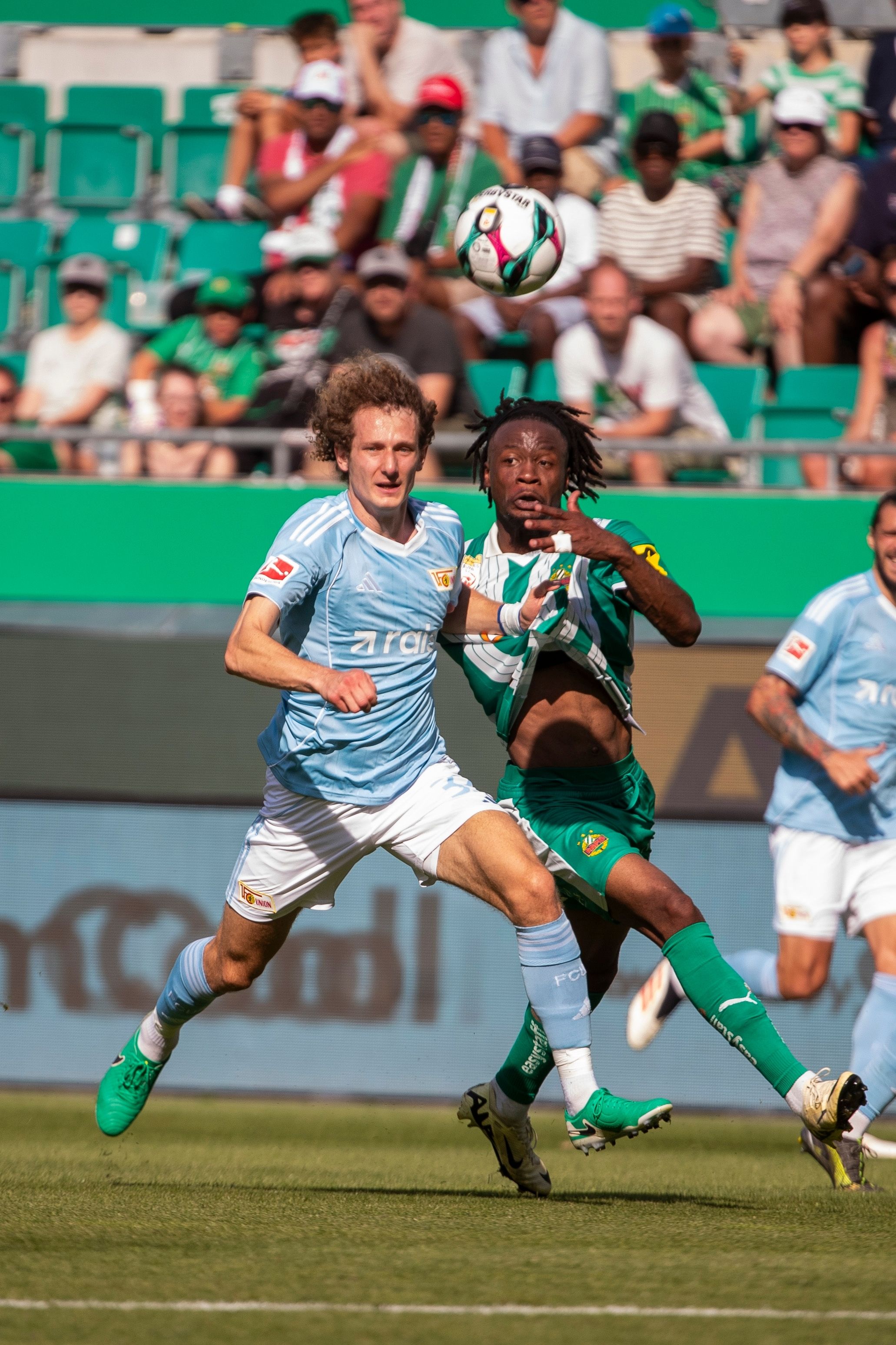 Claudy Mbuyi (r.) erzielte das 1:1.