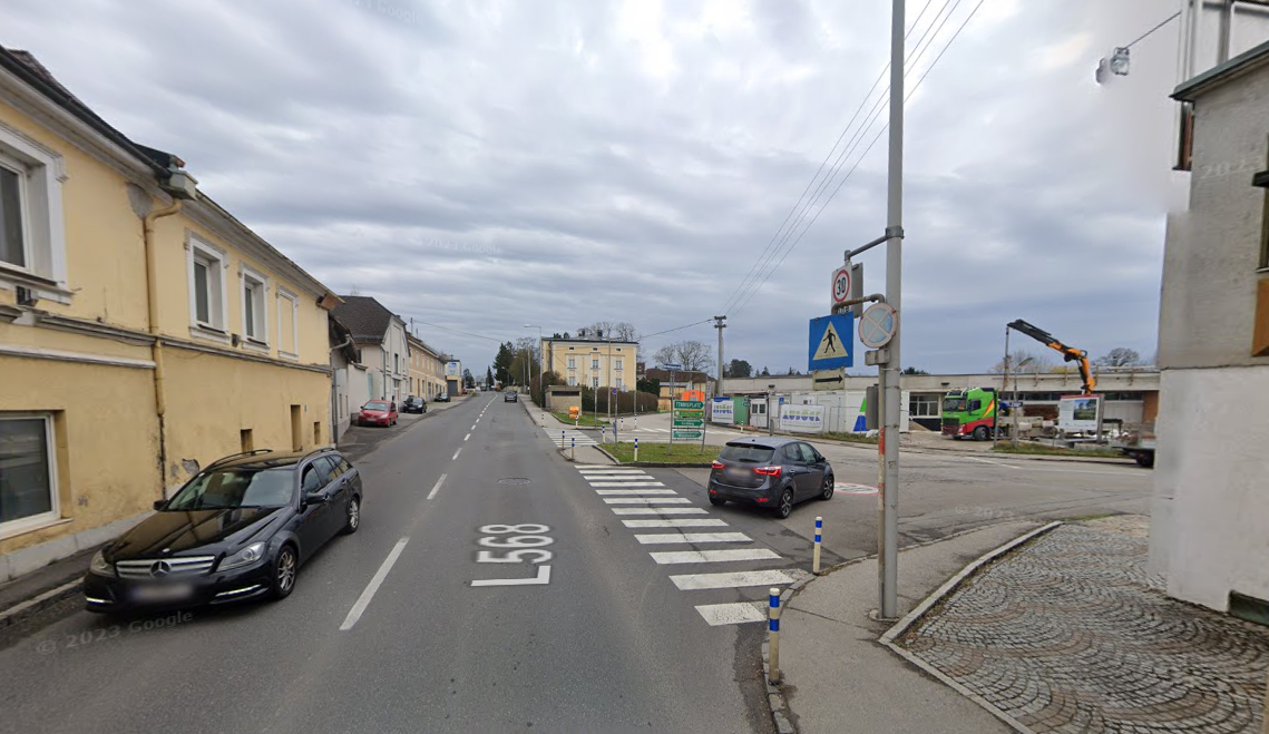 Der Mopedlenker versuchte, der Polizei in Enns mit einem Schwenk in die Eichbergstraße zu entkommen.