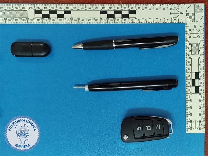 Ein 67-jähriger Italiener filmte mit Kugelschreiber- und Schlüsselkameras.