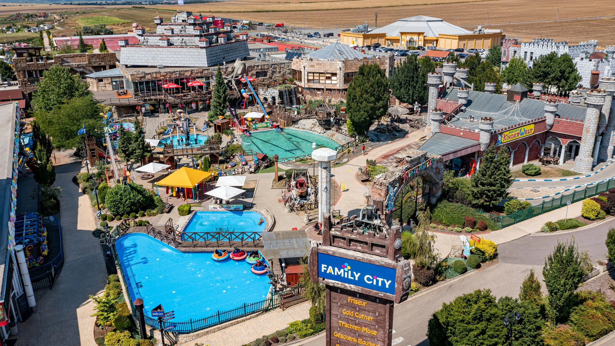 Family City beim Grenzübergang Kleinhaugsdorf