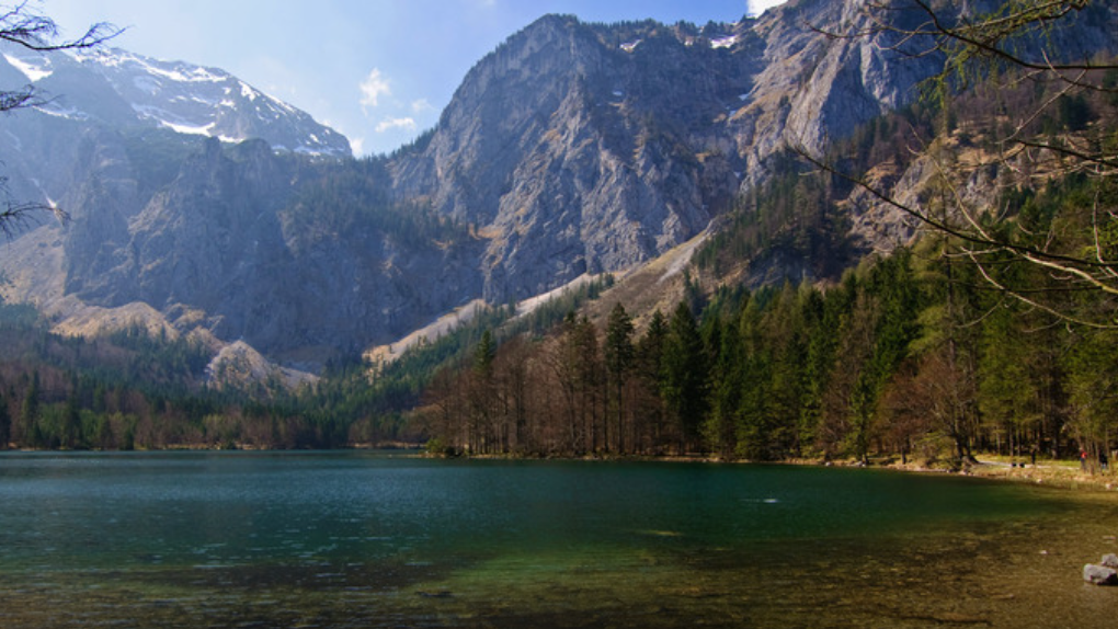 Heute.at - Bergsteigerin stürzt 200 Meter ab, hat keine Chance