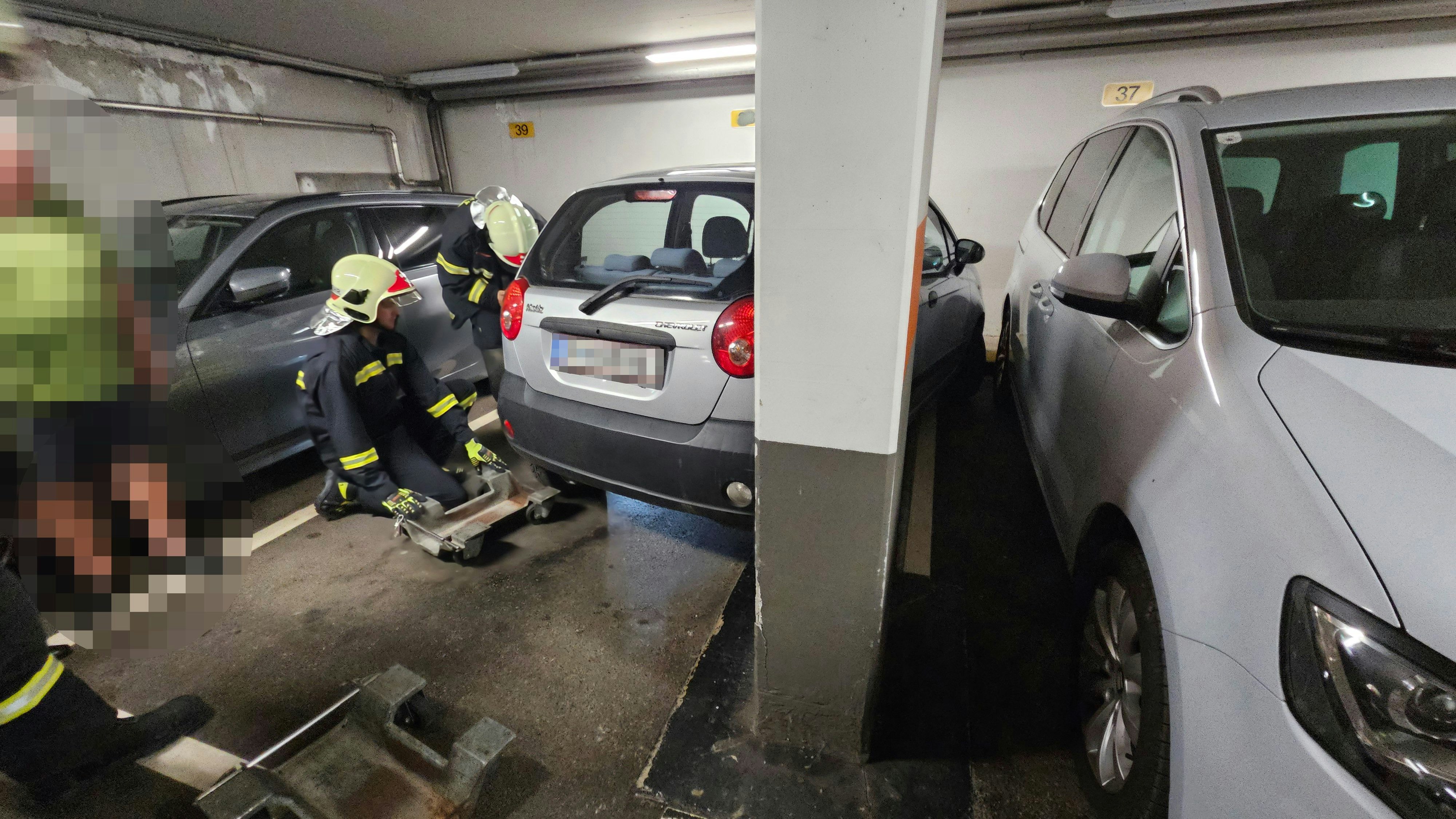 Pkw-Bergung in der Rathausplatz-Tiefgarage in St. Pölten