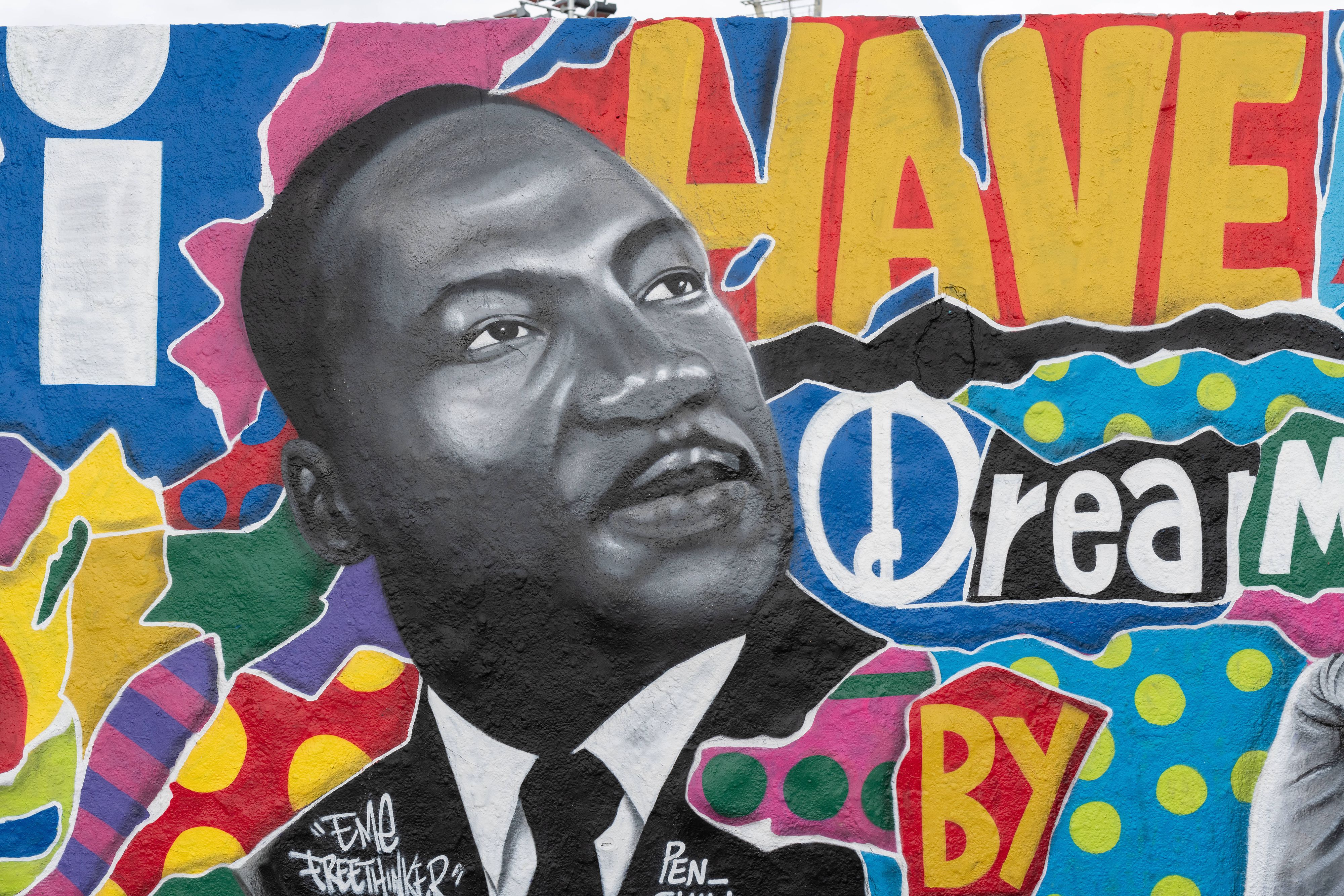 Die US-Regierung hat über 240'000 Seiten FBI-Dokumente zur Überwachung von Martin Luther King Jr. veröffentlicht – trotz Protesten seiner Familie und Weggefährten.