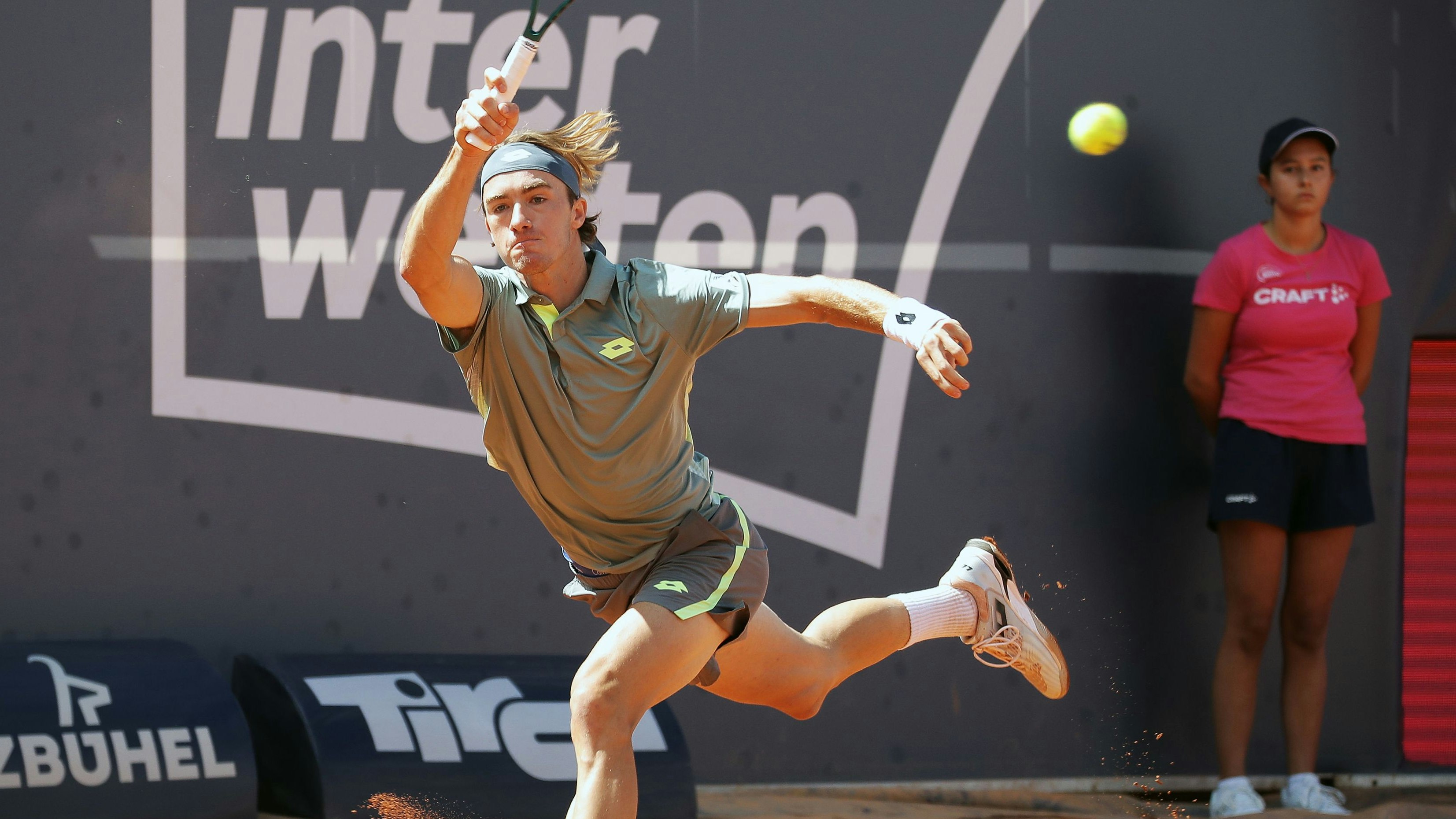 Österreichs Lukas Neumayer in der ersten Kitzbühel-Runde. 