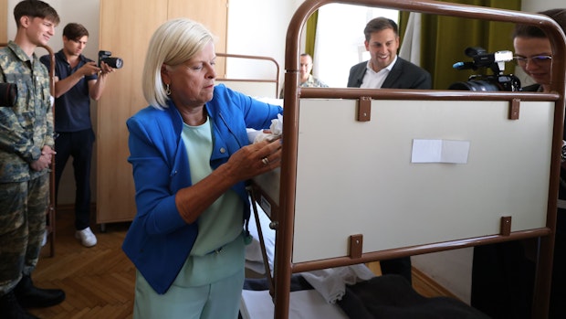 Tanner & Pröll im Bett-Wettkampf – was dahinter steckt!