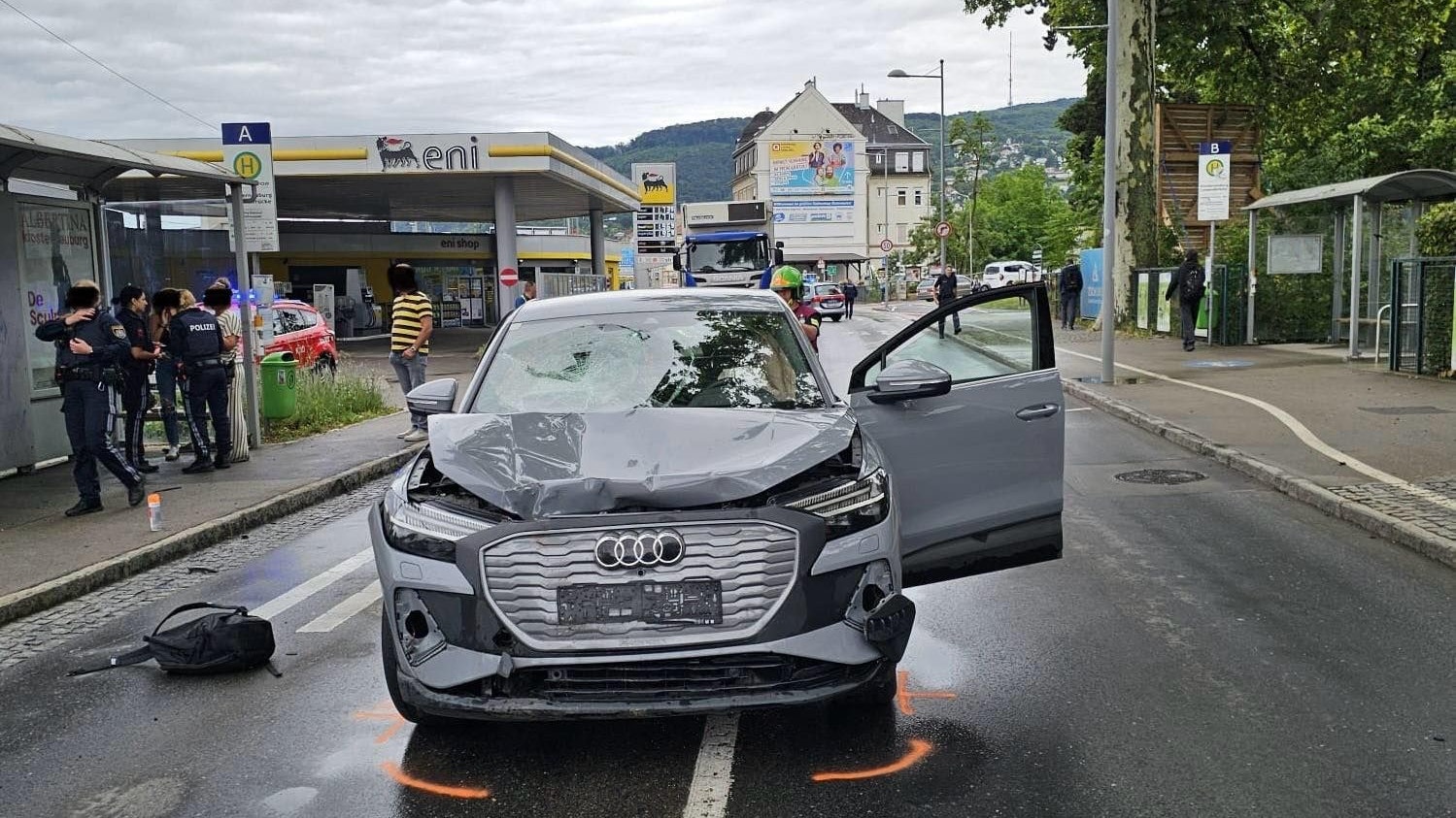 Das Auto der Unfall-Lenkerin in Klosterneuburg