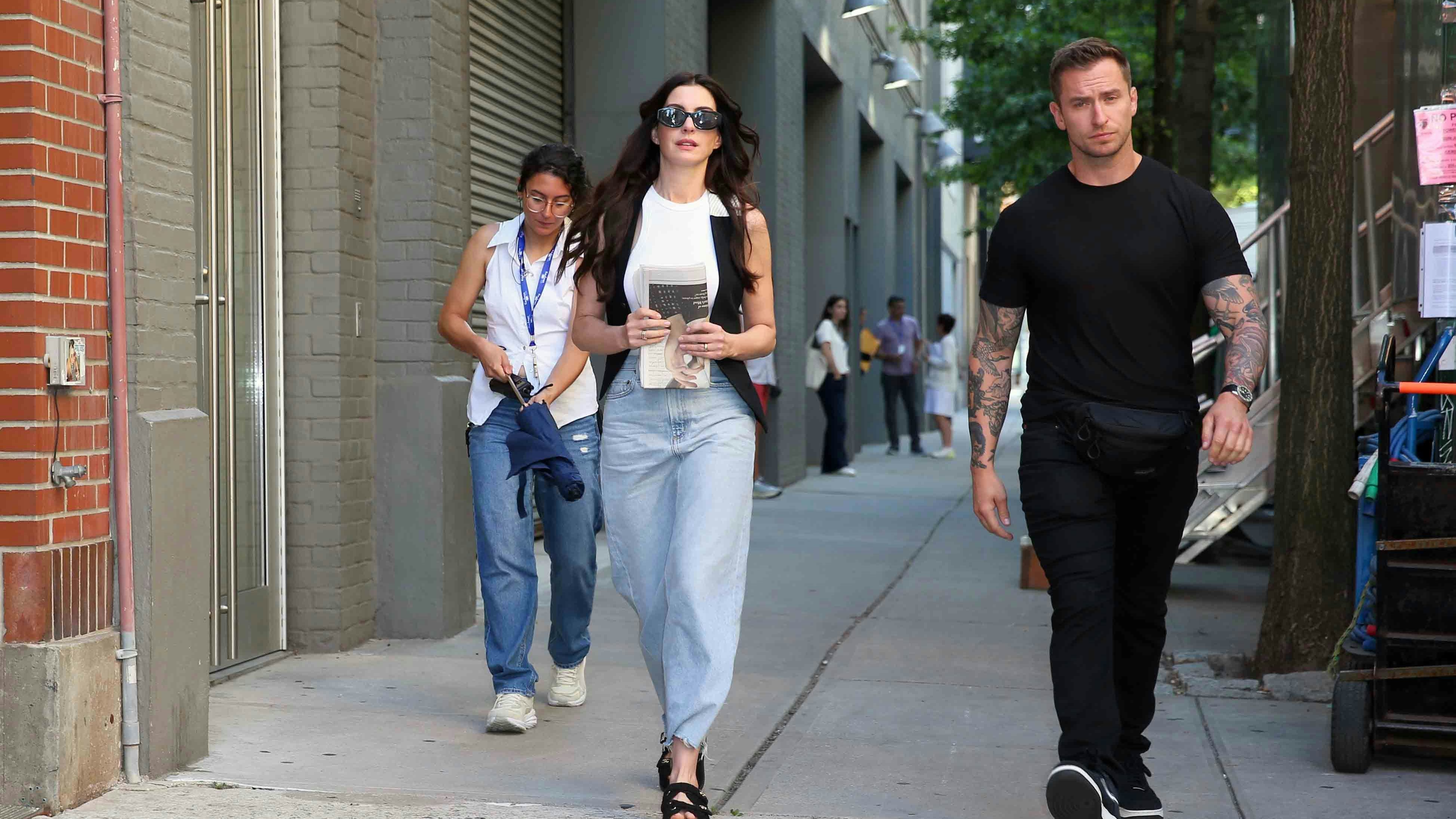 Heute.at - Anne Hathaway bei Dreh zu Teufel trägt Prada erwischt