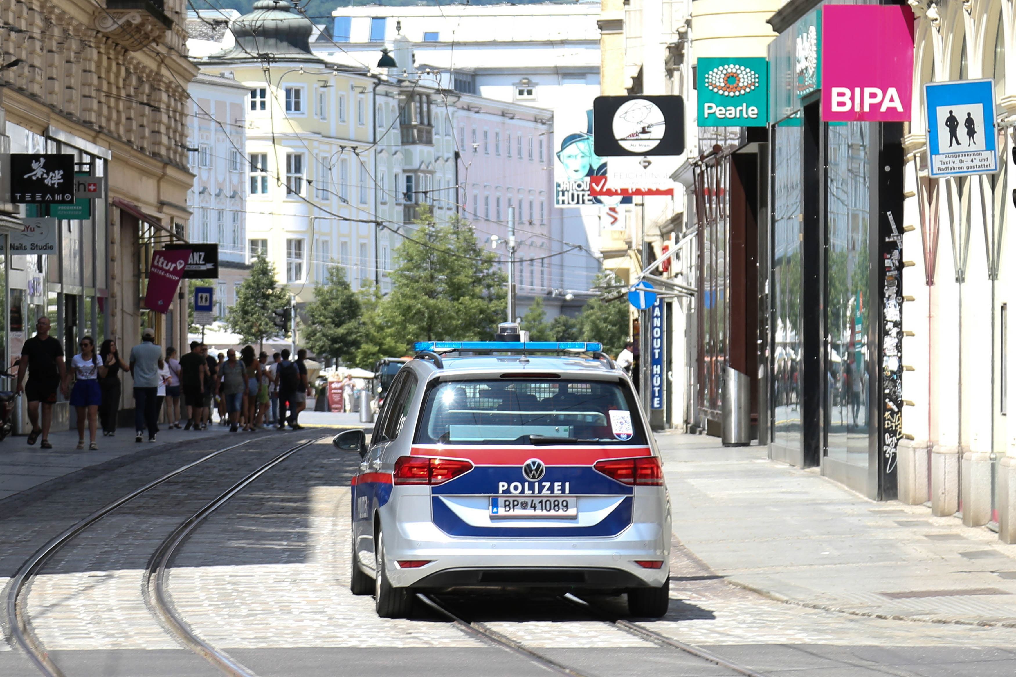 Der 37-Jährige hat sich in Linz der Polizei gestellt. (Symbolbild)